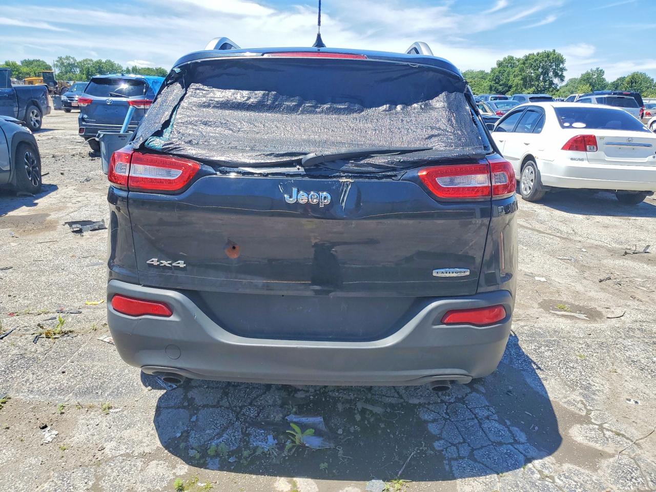 2014 Jeep Cherokee Latitude Black vin: 1C4PJMCS7EW221079