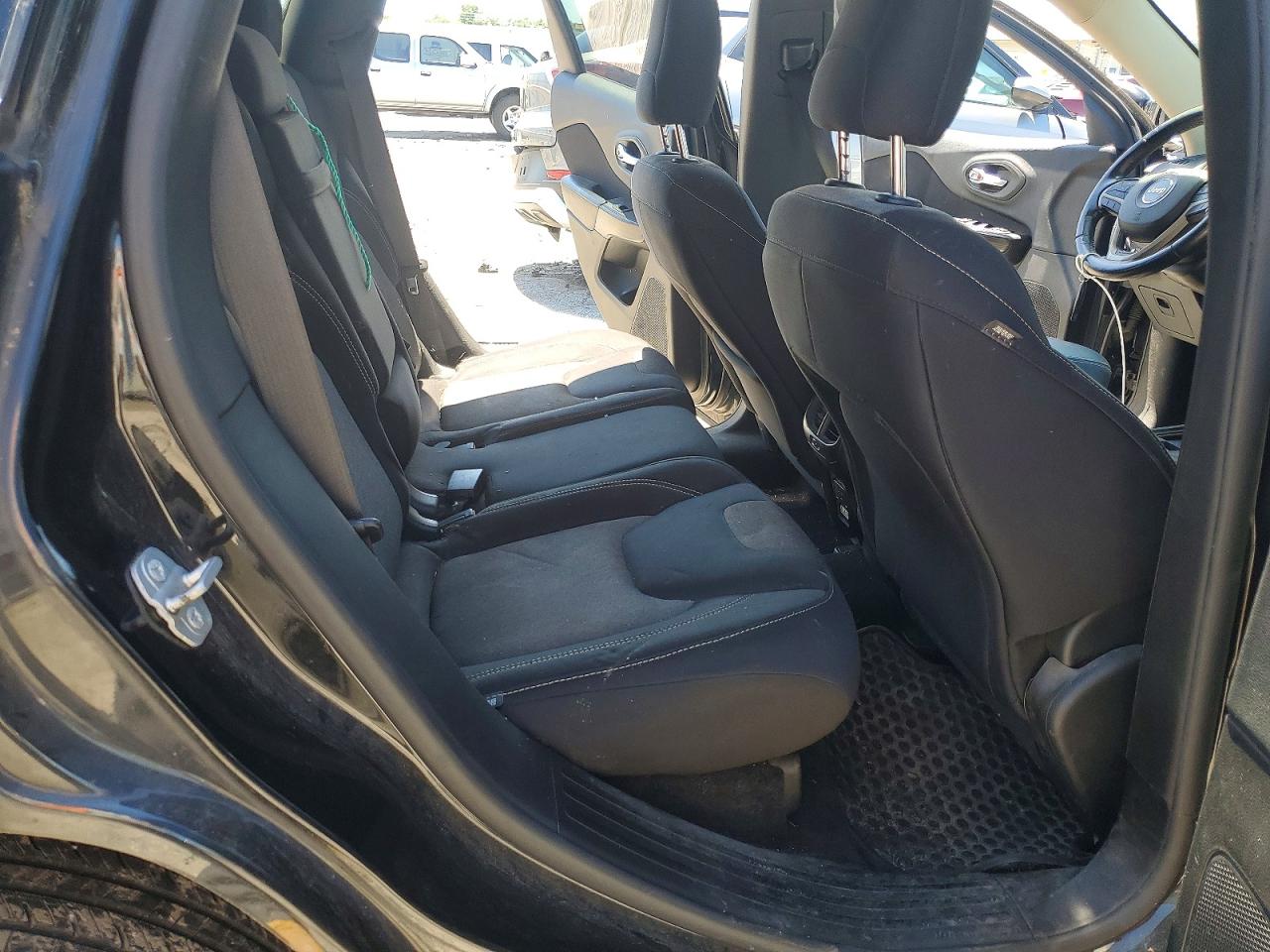 2014 Jeep Cherokee Latitude Black vin: 1C4PJMCS7EW221079