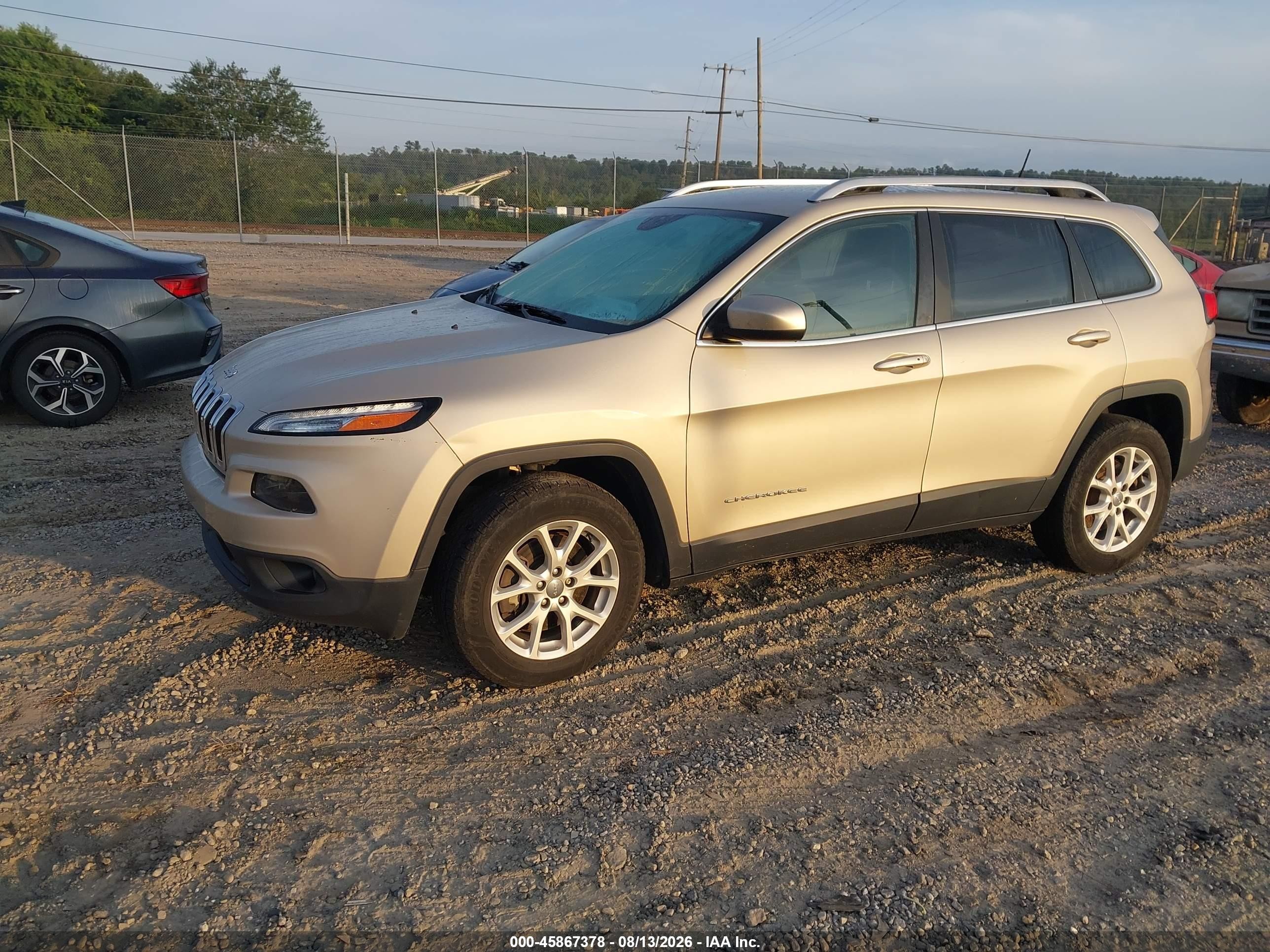 2015 Jeep Cherokee Latitude Gold vin: 1C4PJMCS7FW546171