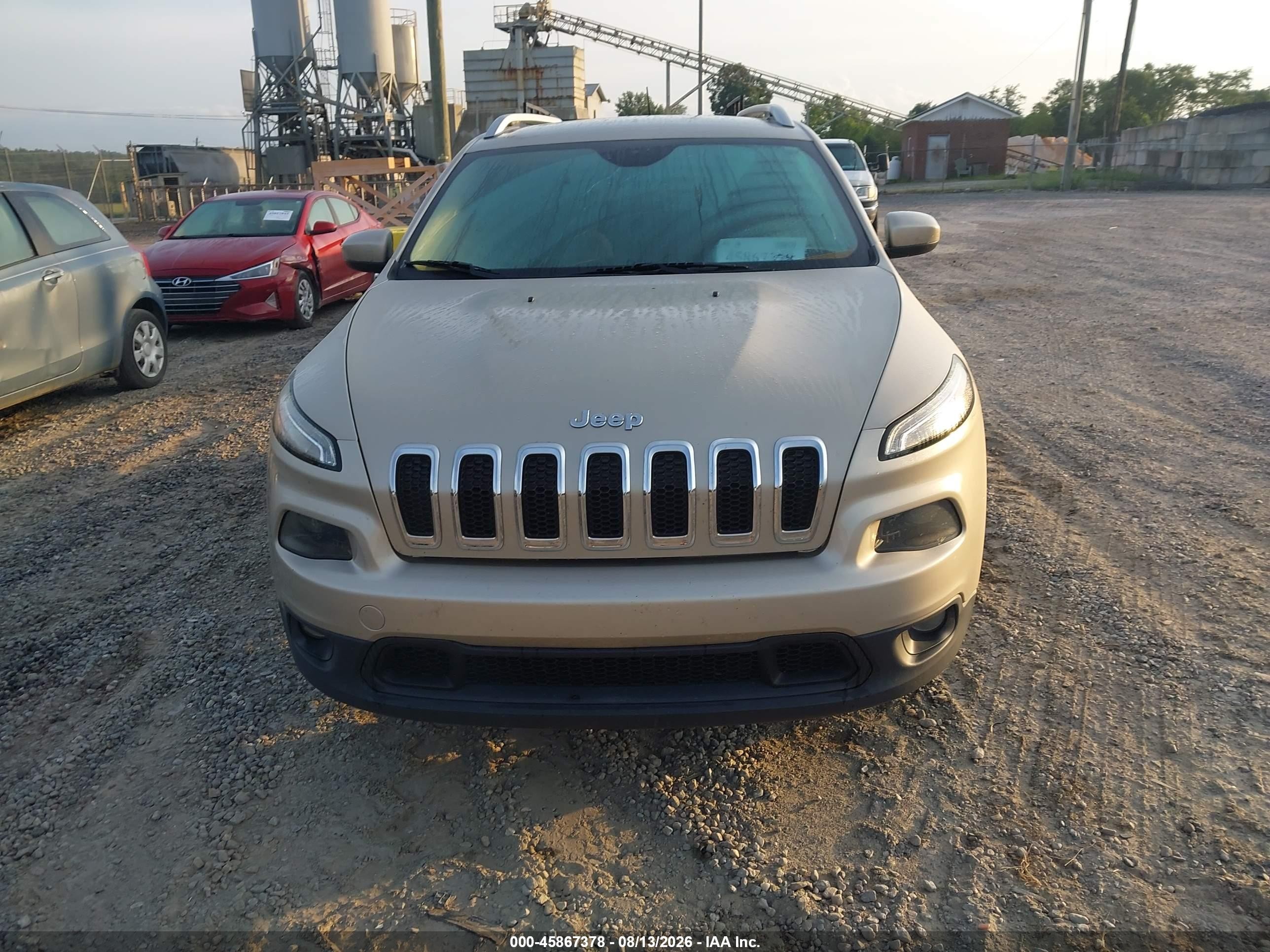 2015 Jeep Cherokee Latitude Gold vin: 1C4PJMCS7FW546171