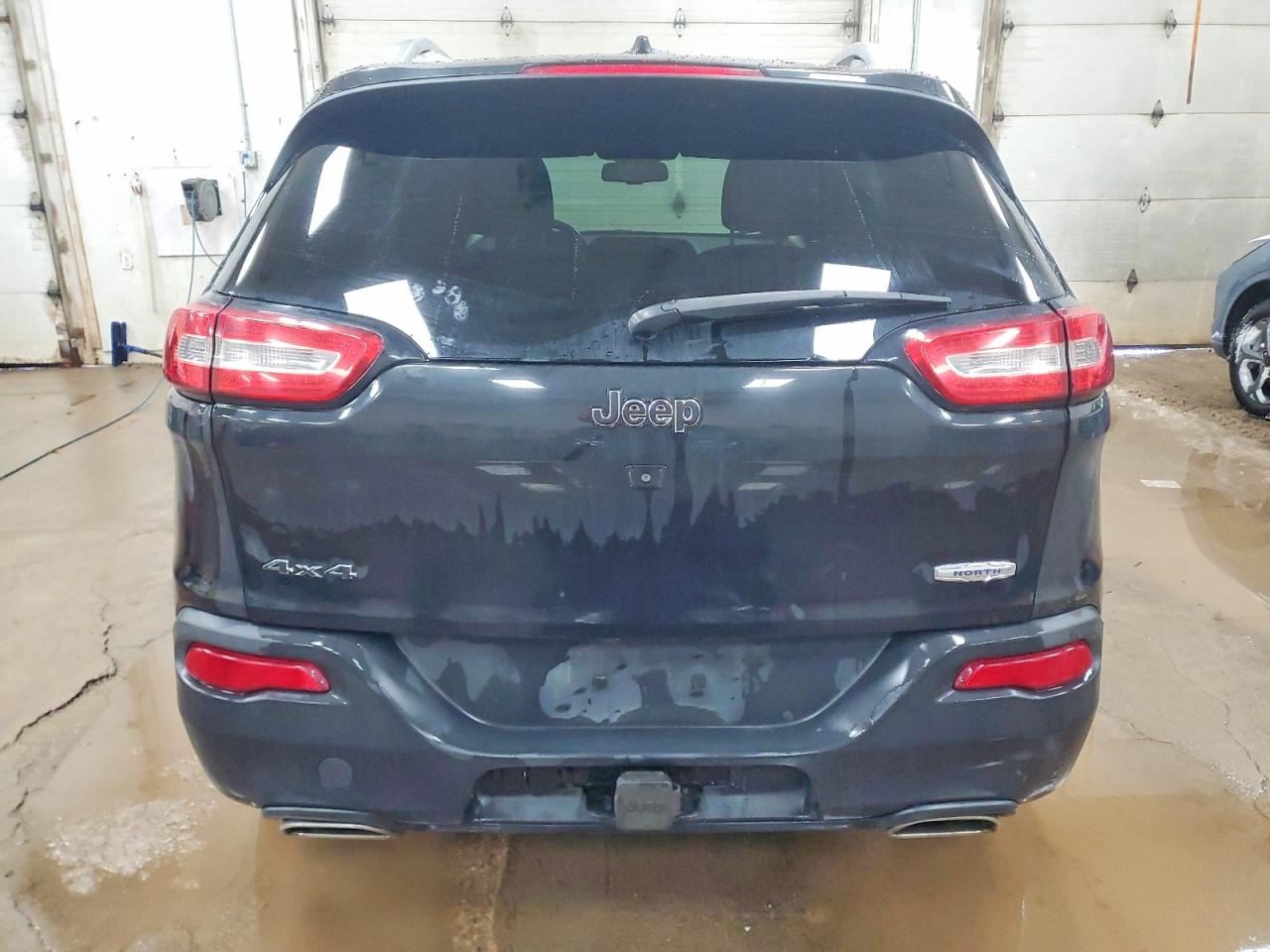 2015 Jeep Cherokee Latitude Black vin: 1C4PJMCS7FW546543