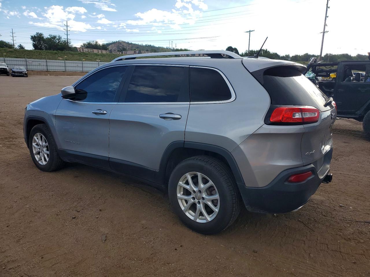 2015 Jeep Cherokee Latitude Gray vin: 1C4PJMCS7FW546719