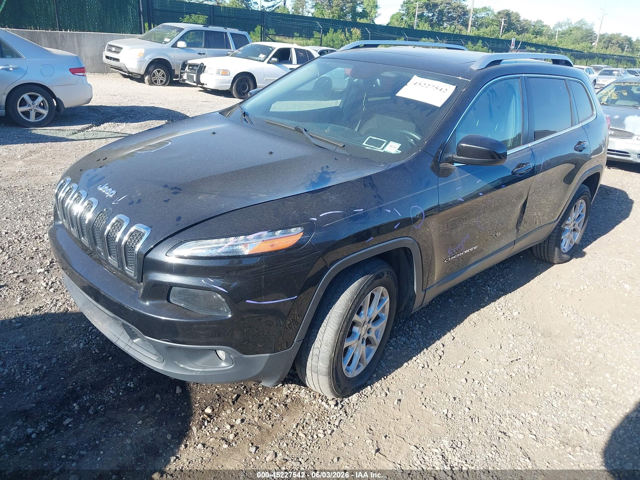 2015 Jeep Cherokee Latitude Black vin: 1C4PJMCS7FW551306