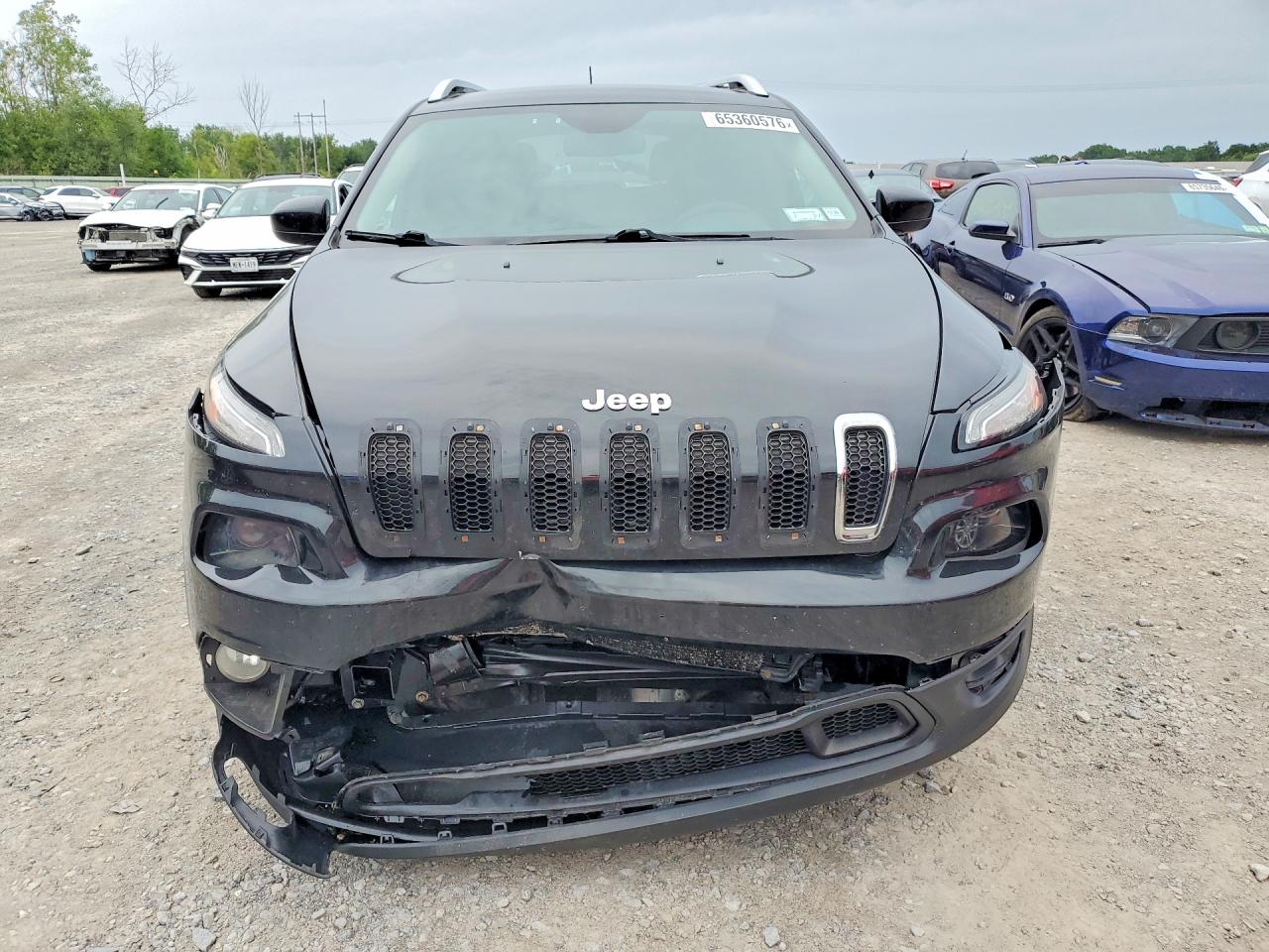 2015 Jeep Cherokee Latitude Black vin: 1C4PJMCS7FW614887