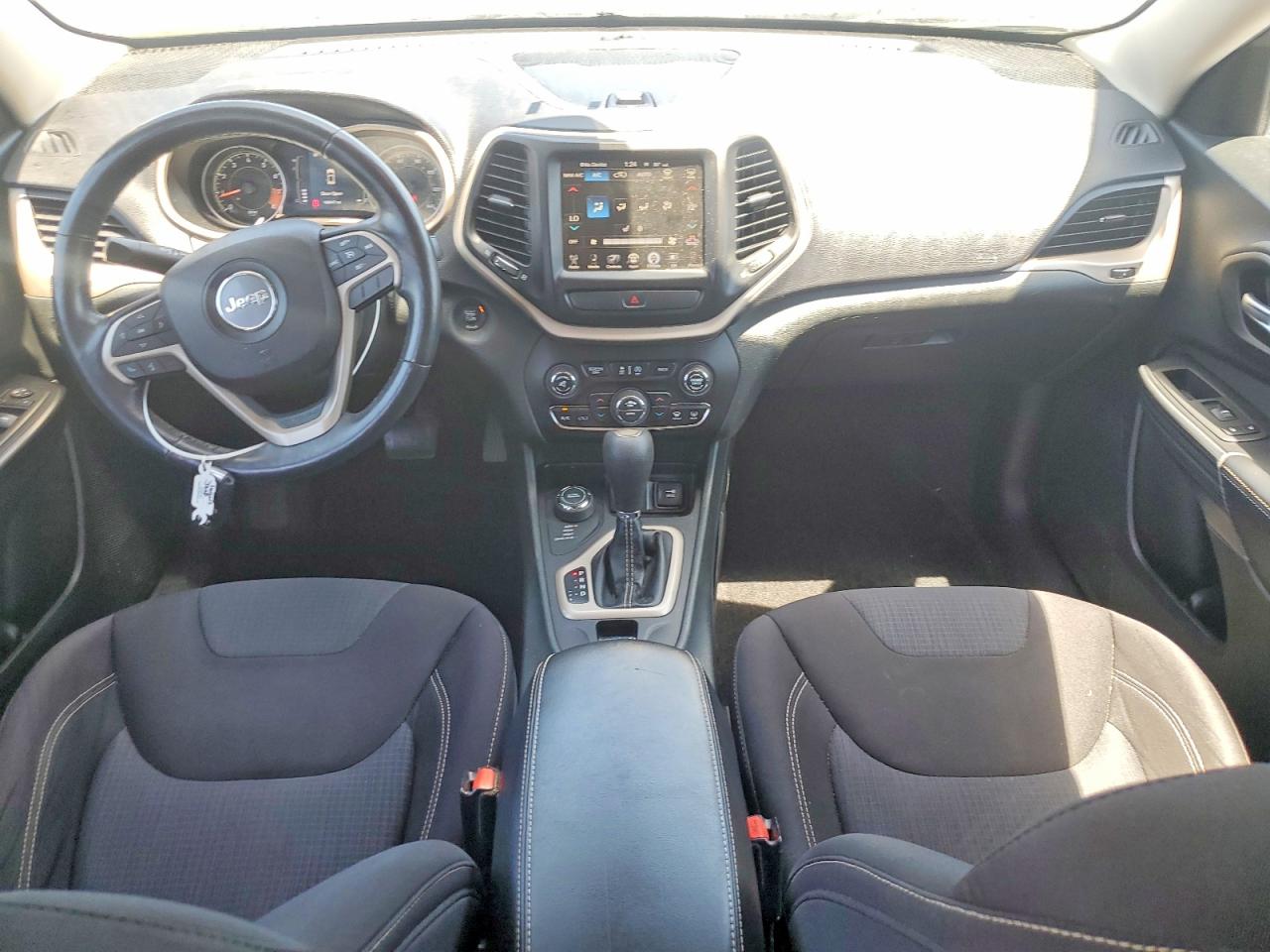 2015 Jeep Cherokee Latitude Угольный vin: 1C4PJMCS7FW619331