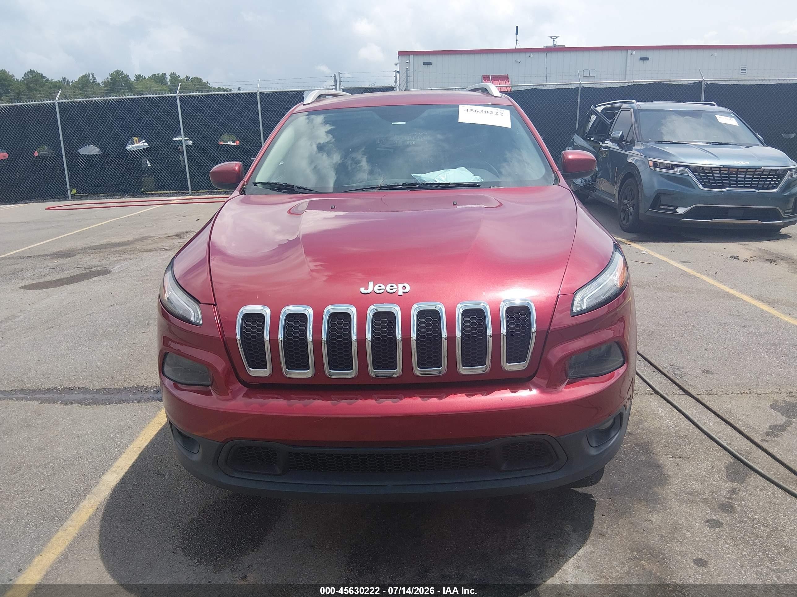 2015 Jeep Cherokee Latitude Red vin: 1C4PJMCS7FW653706