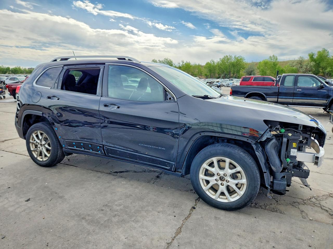 2015 Jeep Cherokee Latitude Black vin: 1C4PJMCS7FW659649