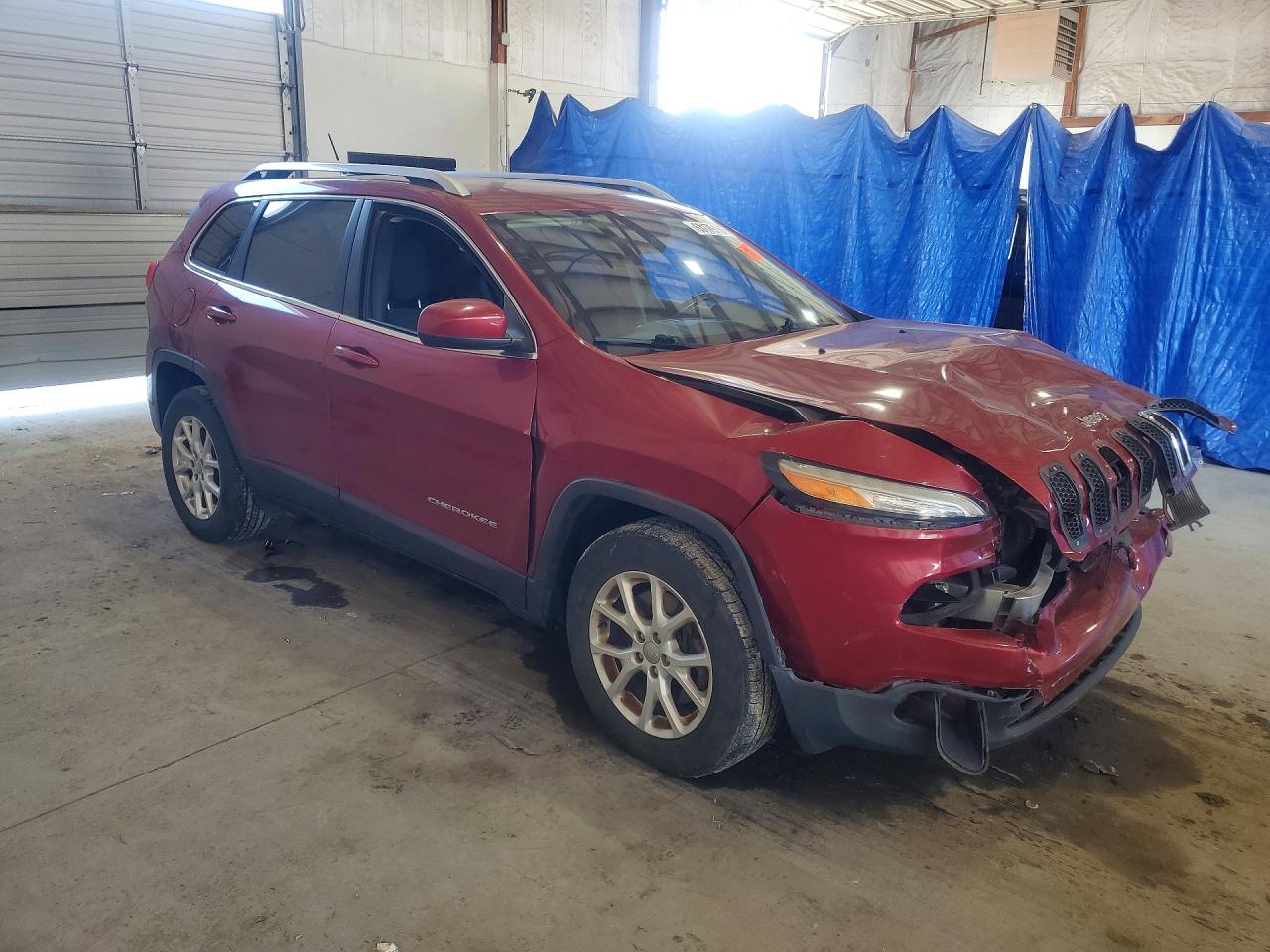 2015 Jeep Cherokee Latitude Maroon vin: 1C4PJMCS7FW660218