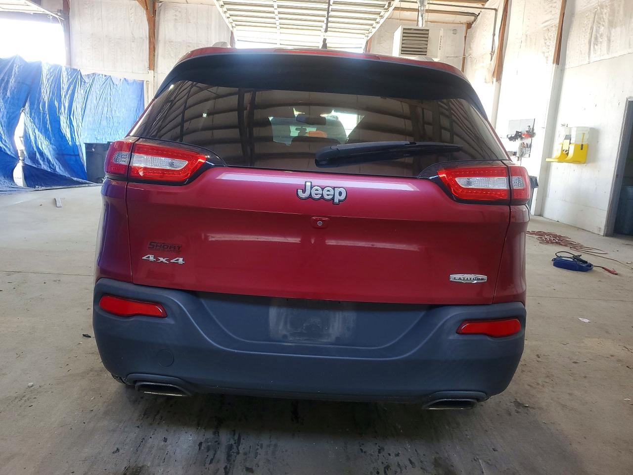 2015 Jeep Cherokee Latitude Maroon vin: 1C4PJMCS7FW660218