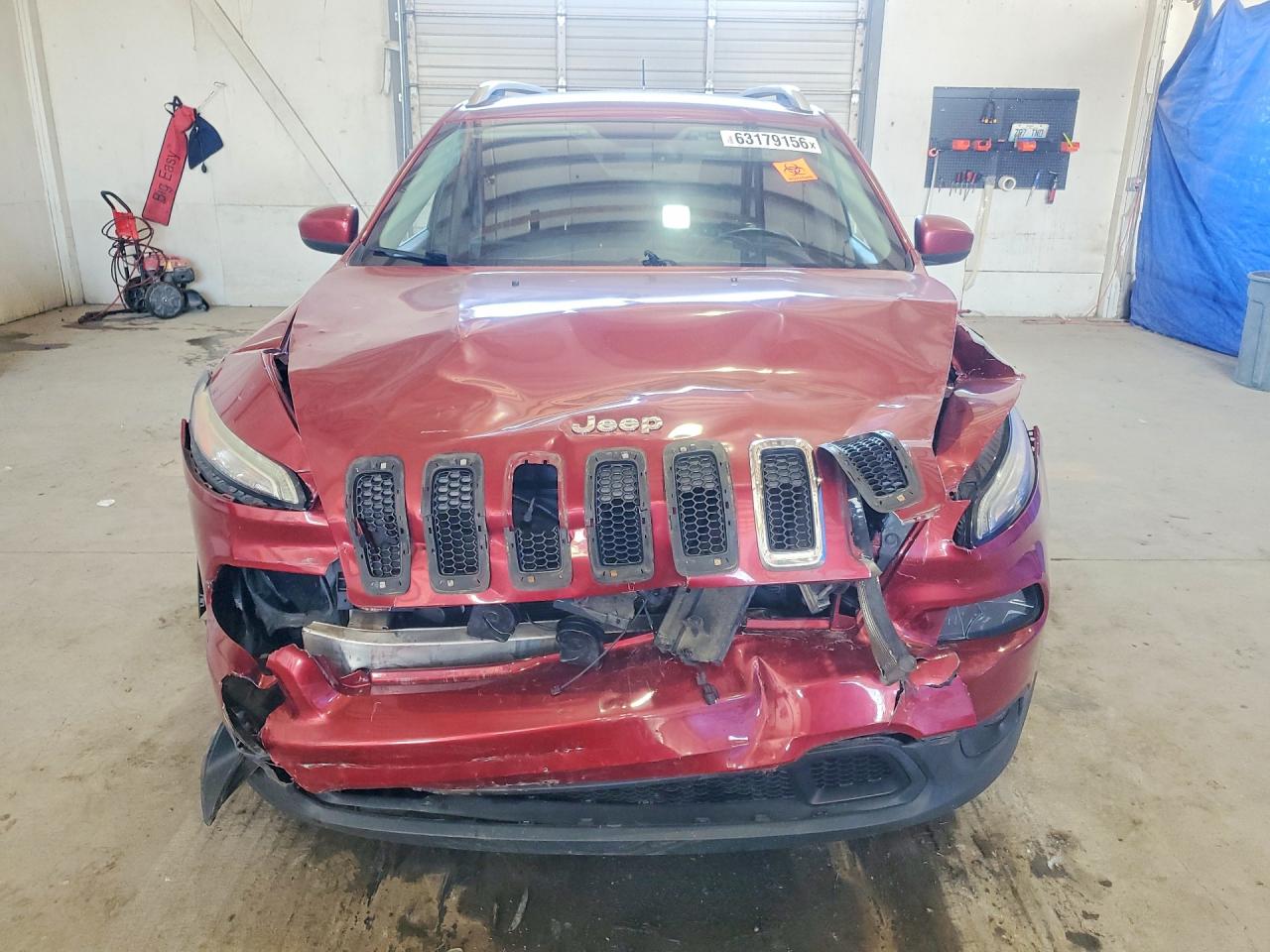 2015 Jeep Cherokee Latitude Maroon vin: 1C4PJMCS7FW660218