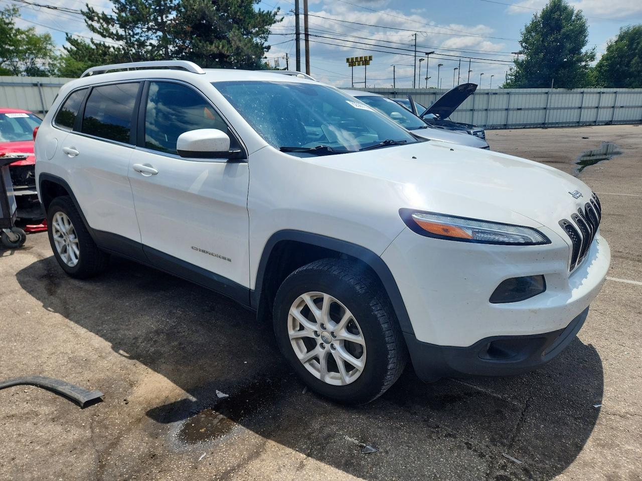 2015 Jeep Cherokee Latitude Белый vin: 1C4PJMCS7FW708946