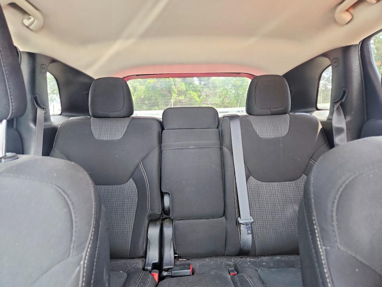 2015 Jeep Cherokee Latitude Белый vin: 1C4PJMCS7FW708946