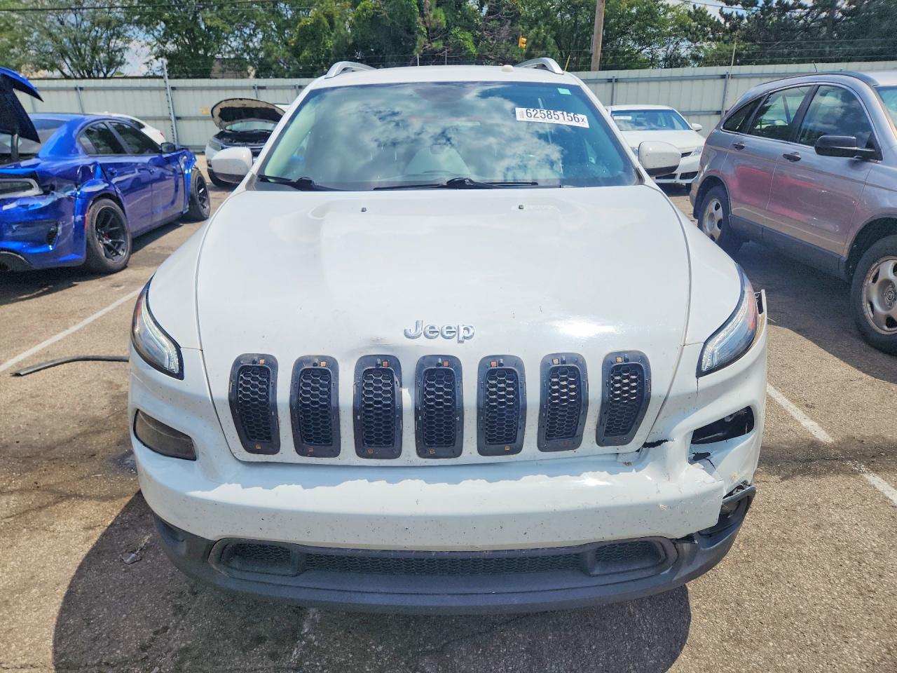 2015 Jeep Cherokee Latitude Белый vin: 1C4PJMCS7FW708946