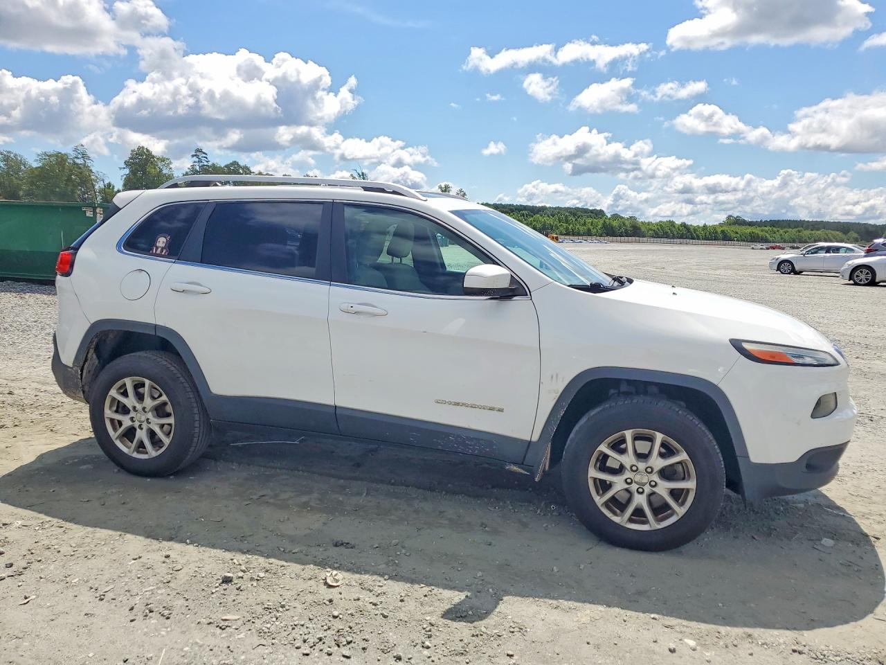 2015 Jeep Cherokee Latitude Белый vin: 1C4PJMCS7FW725858
