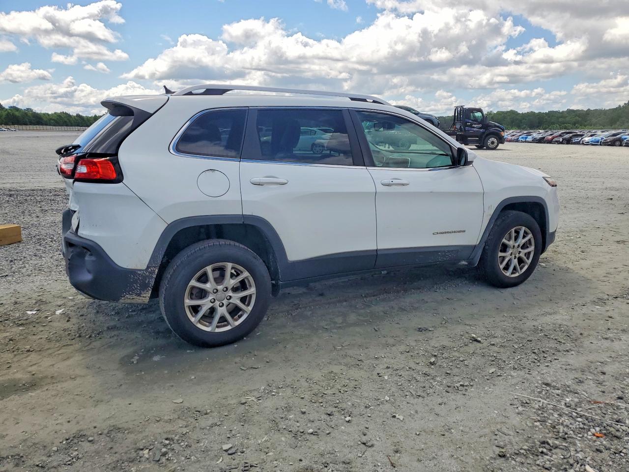 2015 Jeep Cherokee Latitude Белый vin: 1C4PJMCS7FW725858