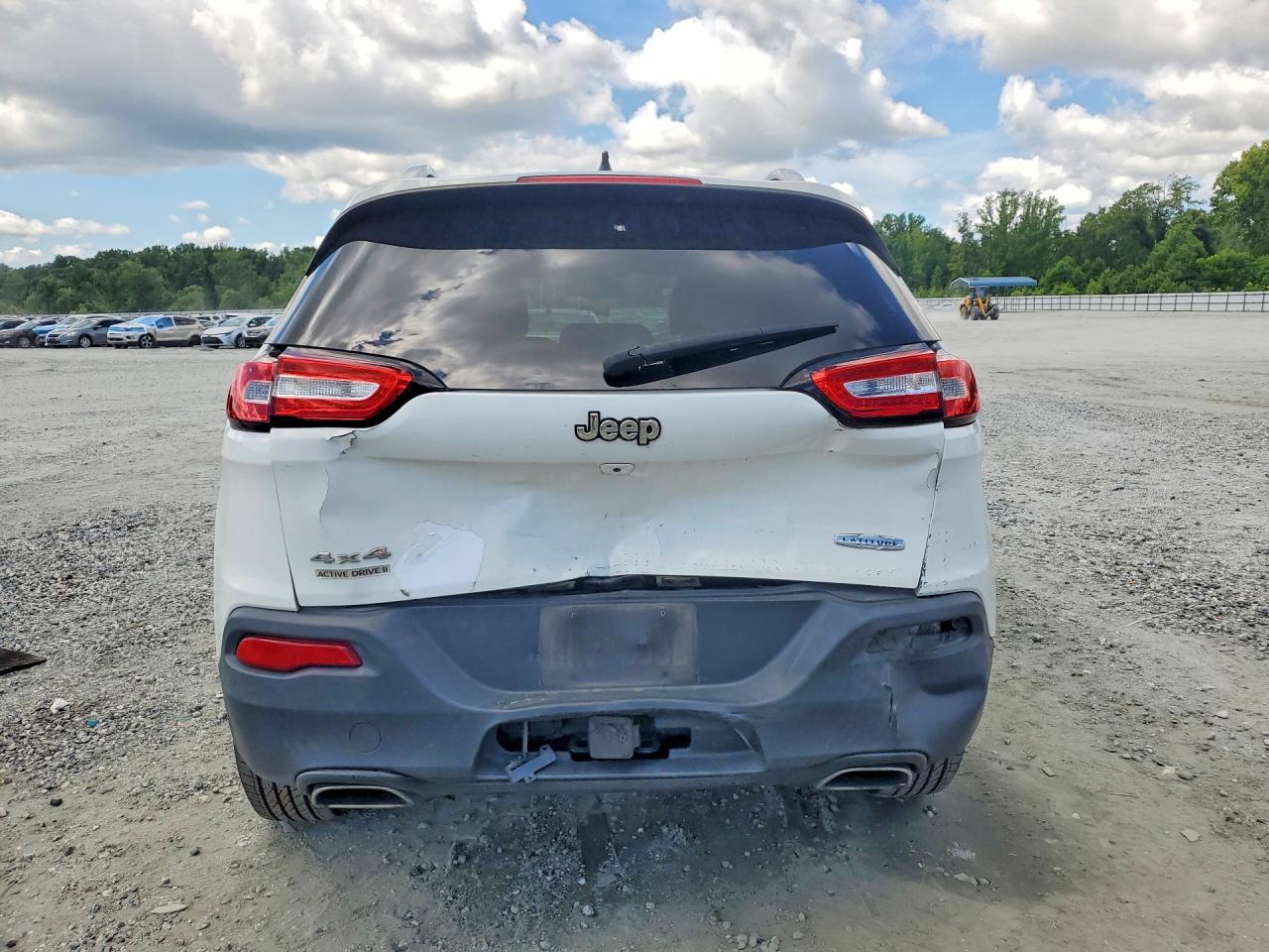 2015 Jeep Cherokee Latitude Белый vin: 1C4PJMCS7FW725858