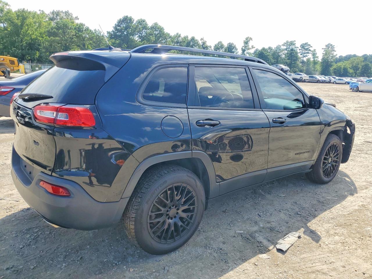 2015 Jeep Cherokee Latitude Black vin: 1C4PJMCS7FW755930