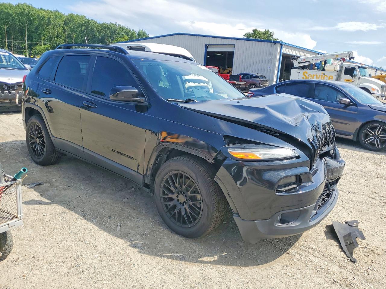 2015 Jeep Cherokee Latitude Black vin: 1C4PJMCS7FW755930