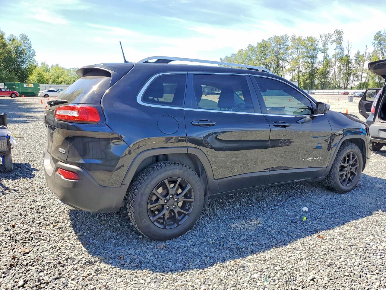 2015 Jeep Cherokee Latitude Black vin: 1C4PJMCS7FW768399