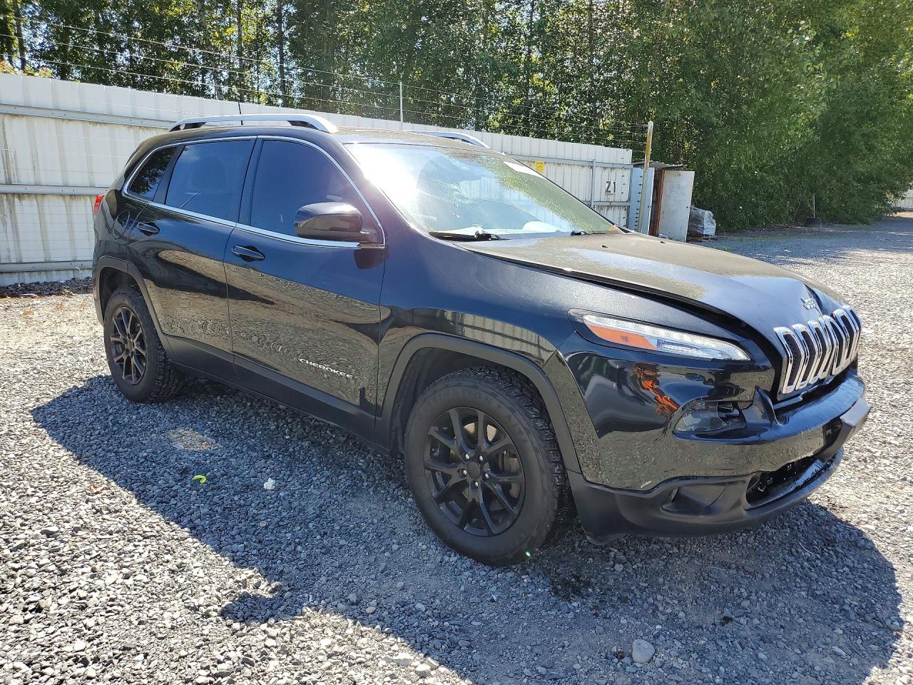 2015 Jeep Cherokee Latitude Black vin: 1C4PJMCS7FW768399