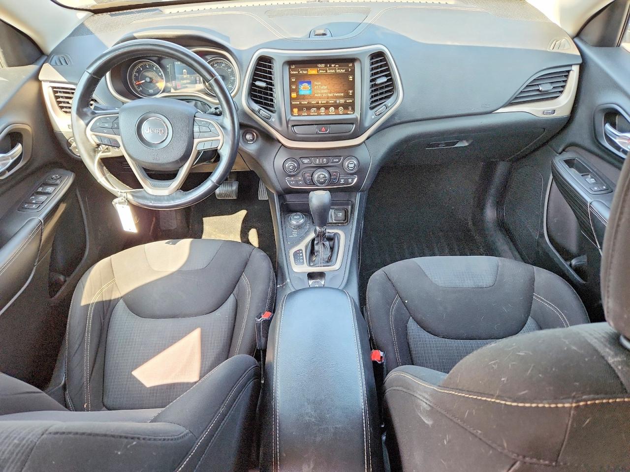 2015 Jeep Cherokee Latitude Угольный vin: 1C4PJMCS7FW787843