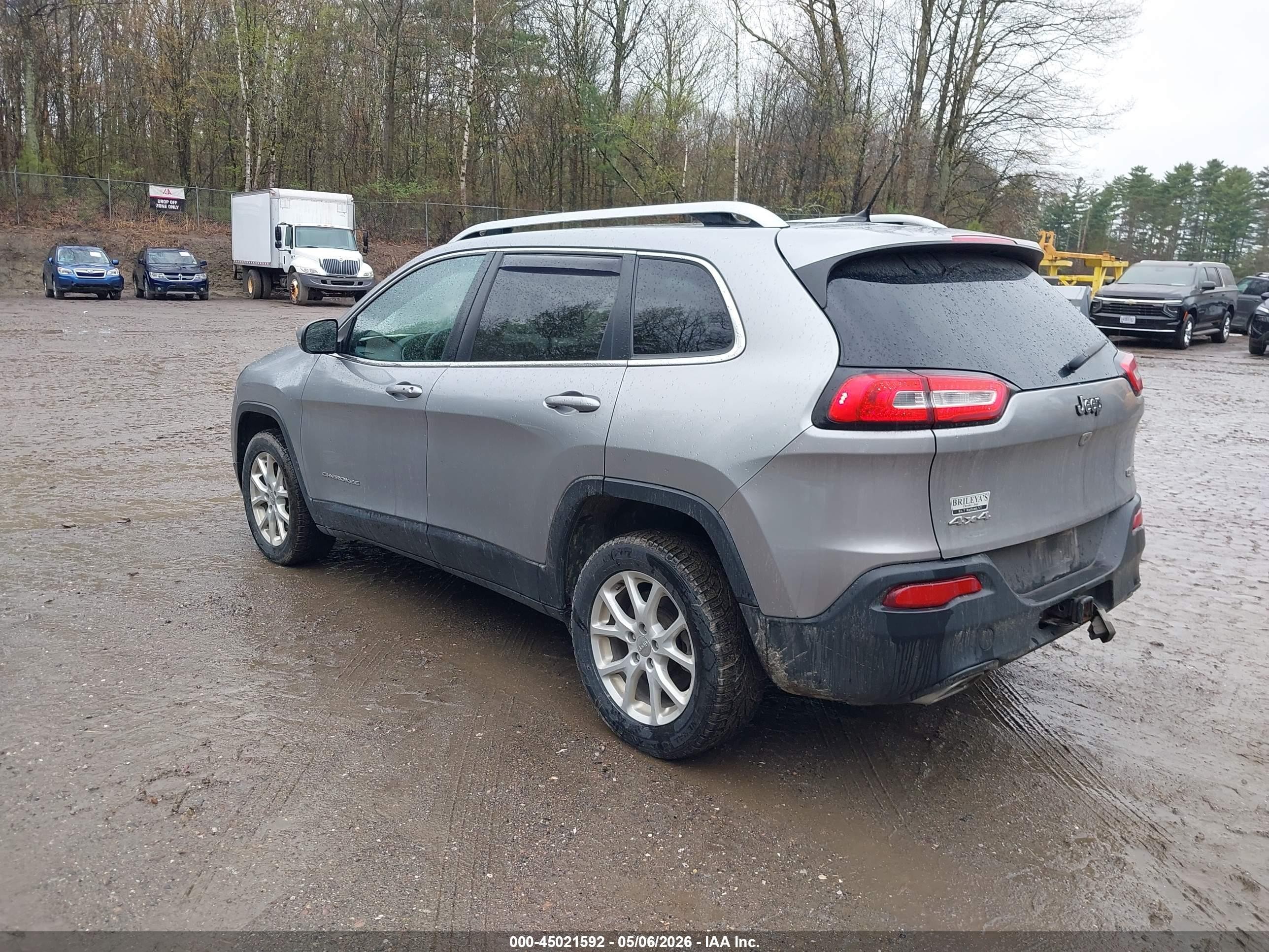 2015 Jeep Cherokee Latitude Gray vin: 1C4PJMCS7FW793108