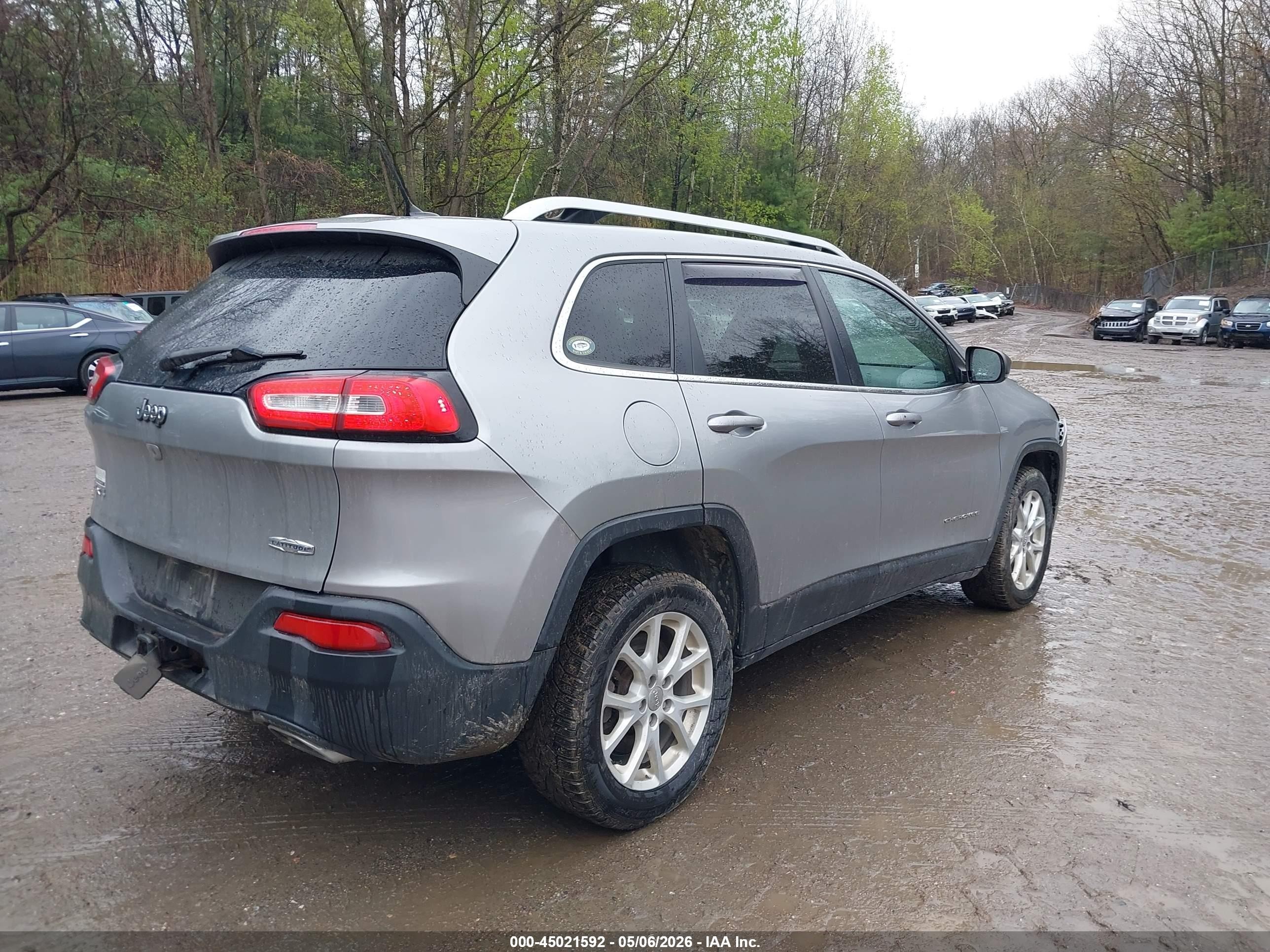 2015 Jeep Cherokee Latitude Gray vin: 1C4PJMCS7FW793108