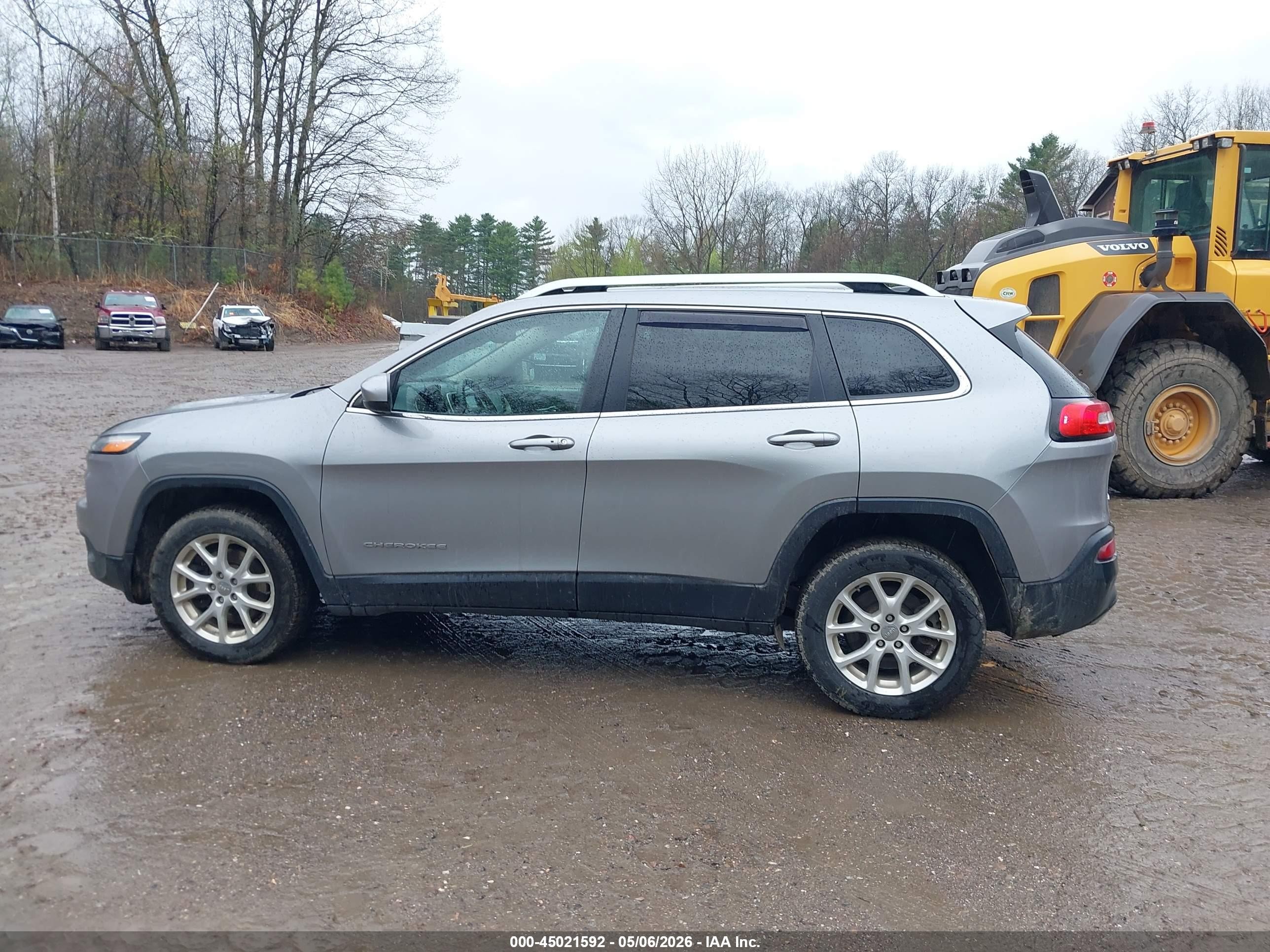 2015 Jeep Cherokee Latitude Gray vin: 1C4PJMCS7FW793108