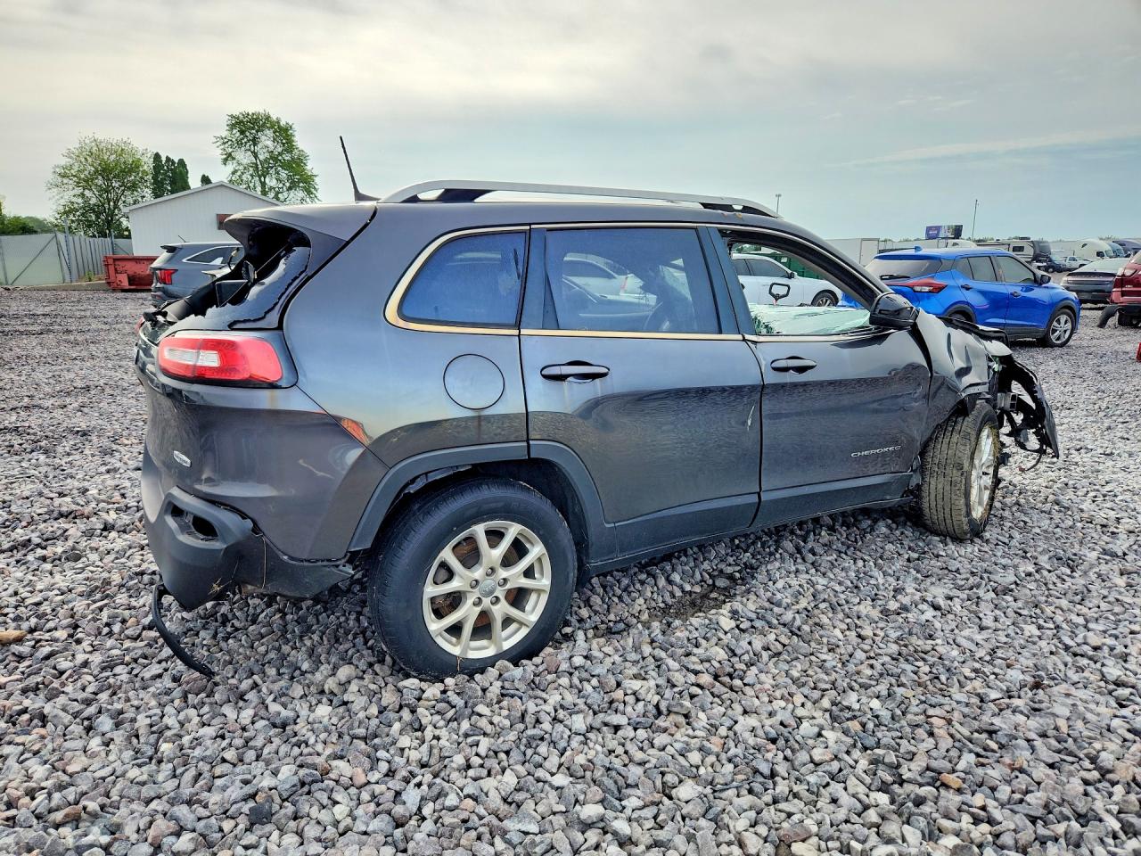 2016 Jeep Cherokee Latitude Gray vin: 1C4PJMCS7GW102760