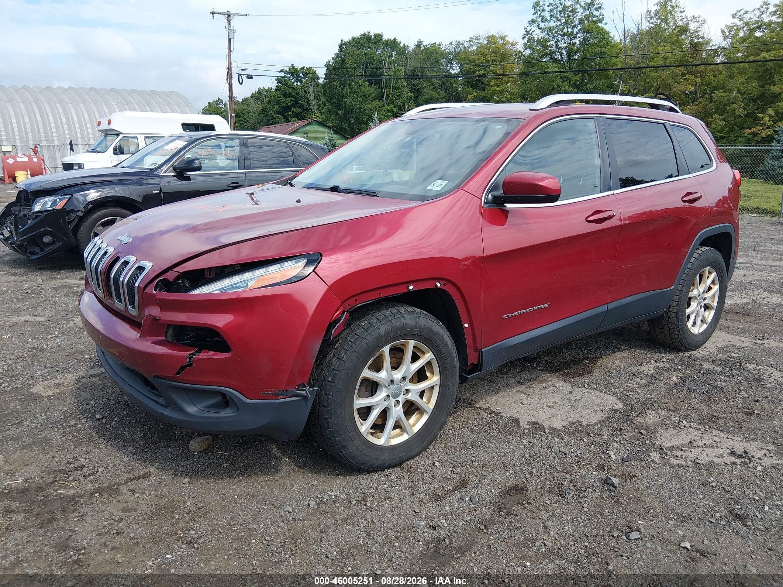 2016 Jeep Cherokee Latitude Red vin: 1C4PJMCS7GW182710