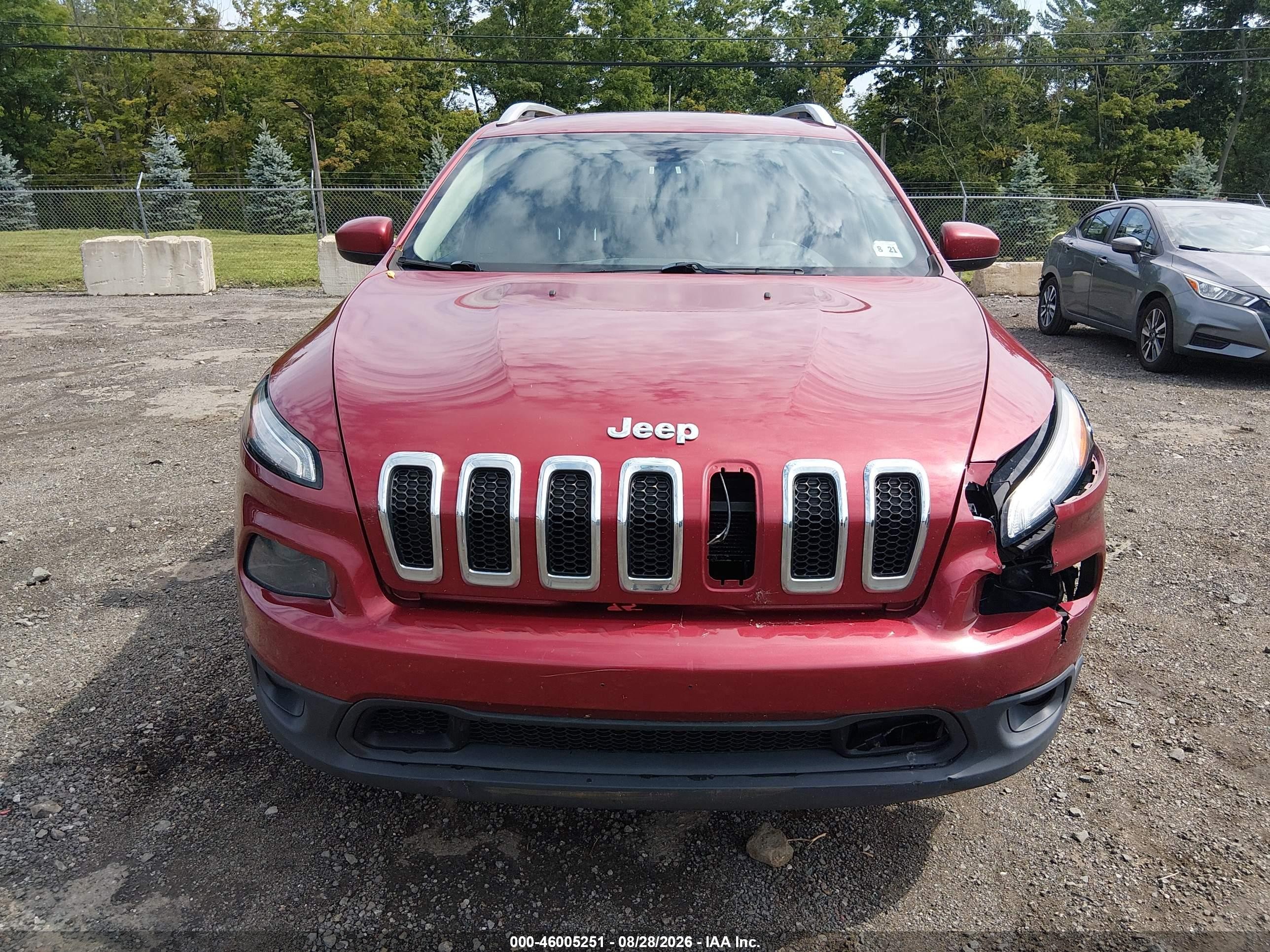 2016 Jeep Cherokee Latitude Red vin: 1C4PJMCS7GW182710
