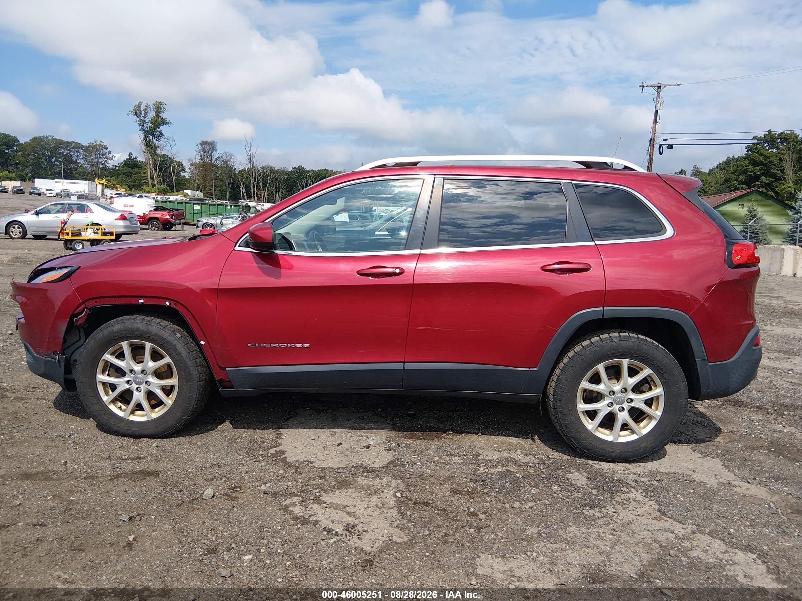 2016 Jeep Cherokee Latitude Red vin: 1C4PJMCS7GW182710