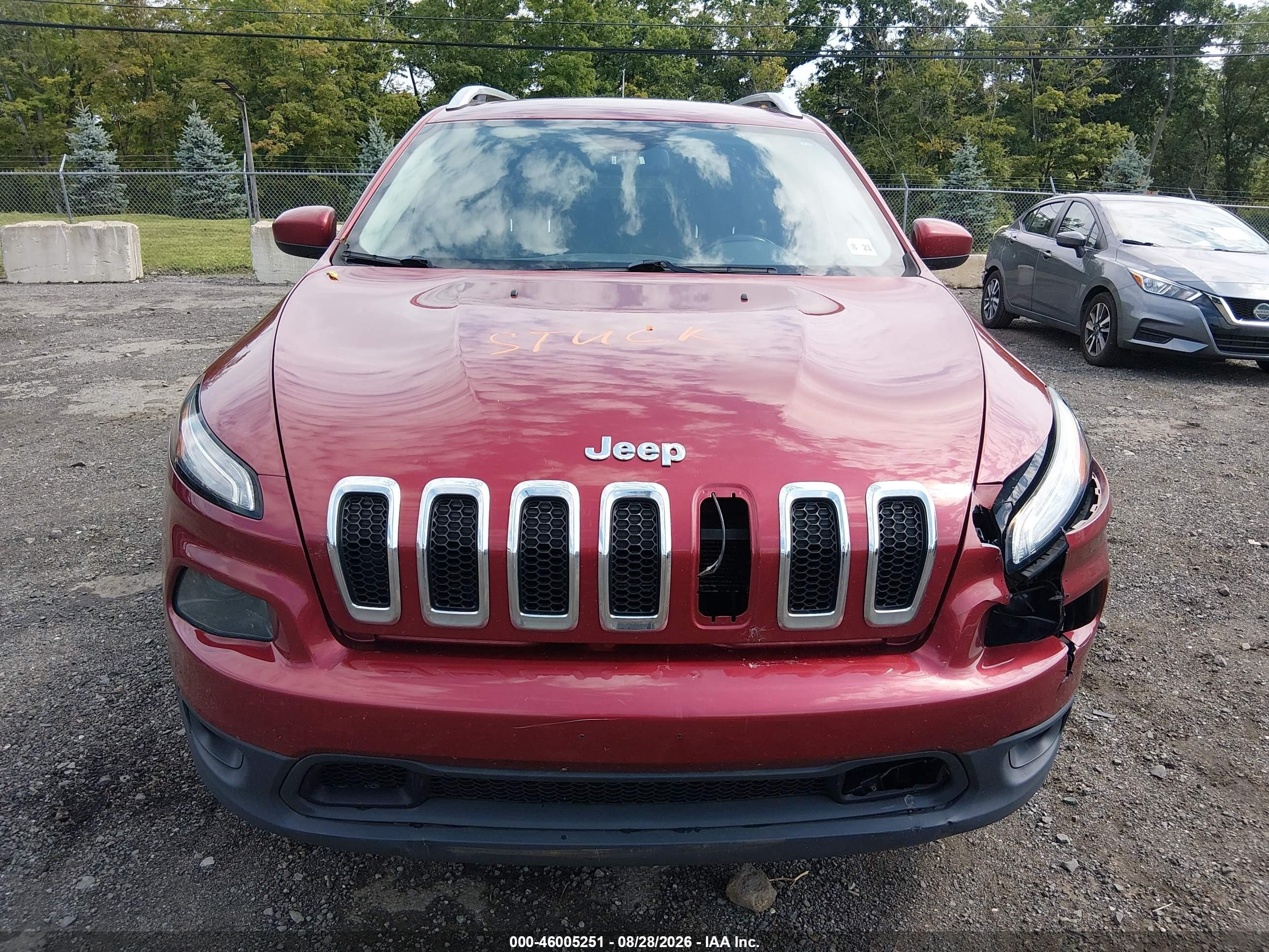 2016 Jeep Cherokee Latitude Red vin: 1C4PJMCS7GW182710