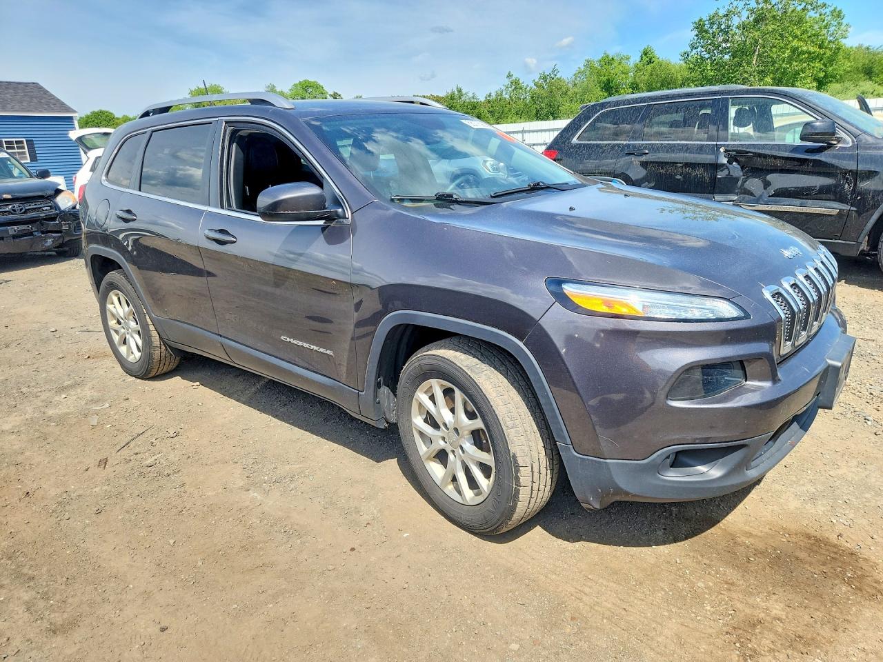 2017 Jeep Cherokee Latitude Gray vin: 1C4PJMCS7HW647097