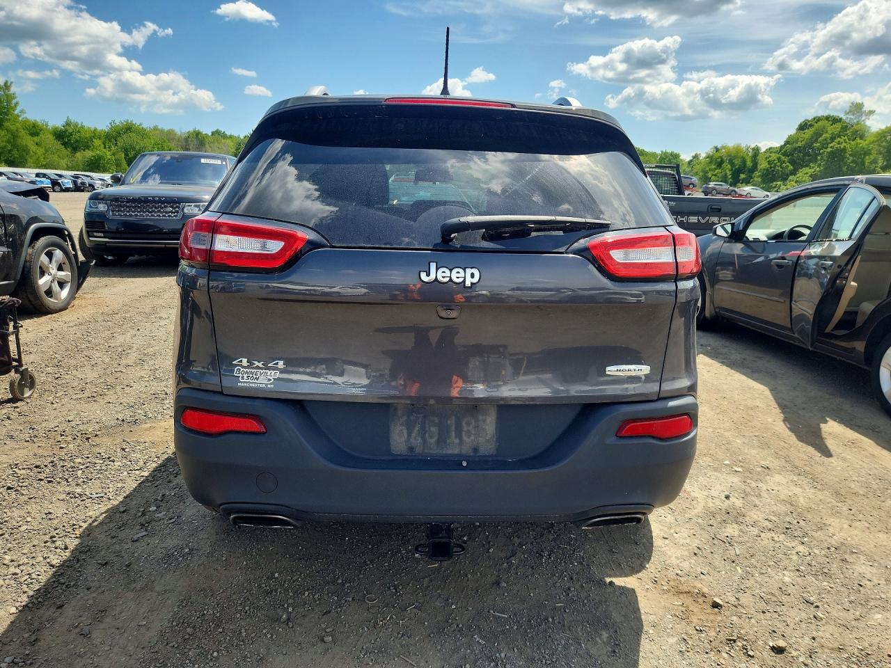 2017 Jeep Cherokee Latitude Gray vin: 1C4PJMCS7HW647097