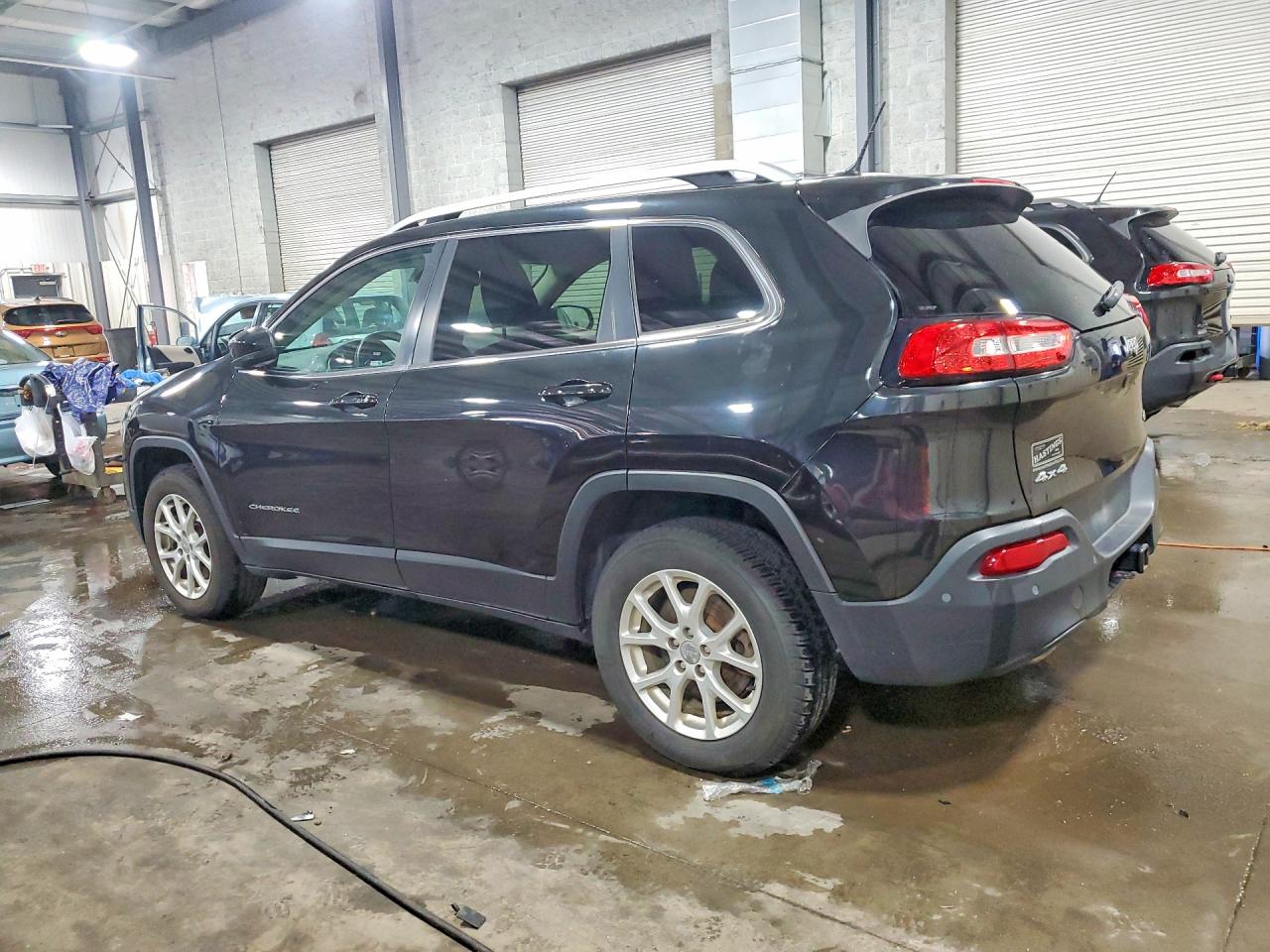 2014 Jeep Cherokee Latitude Black vin: 1C4PJMCS8EW100593