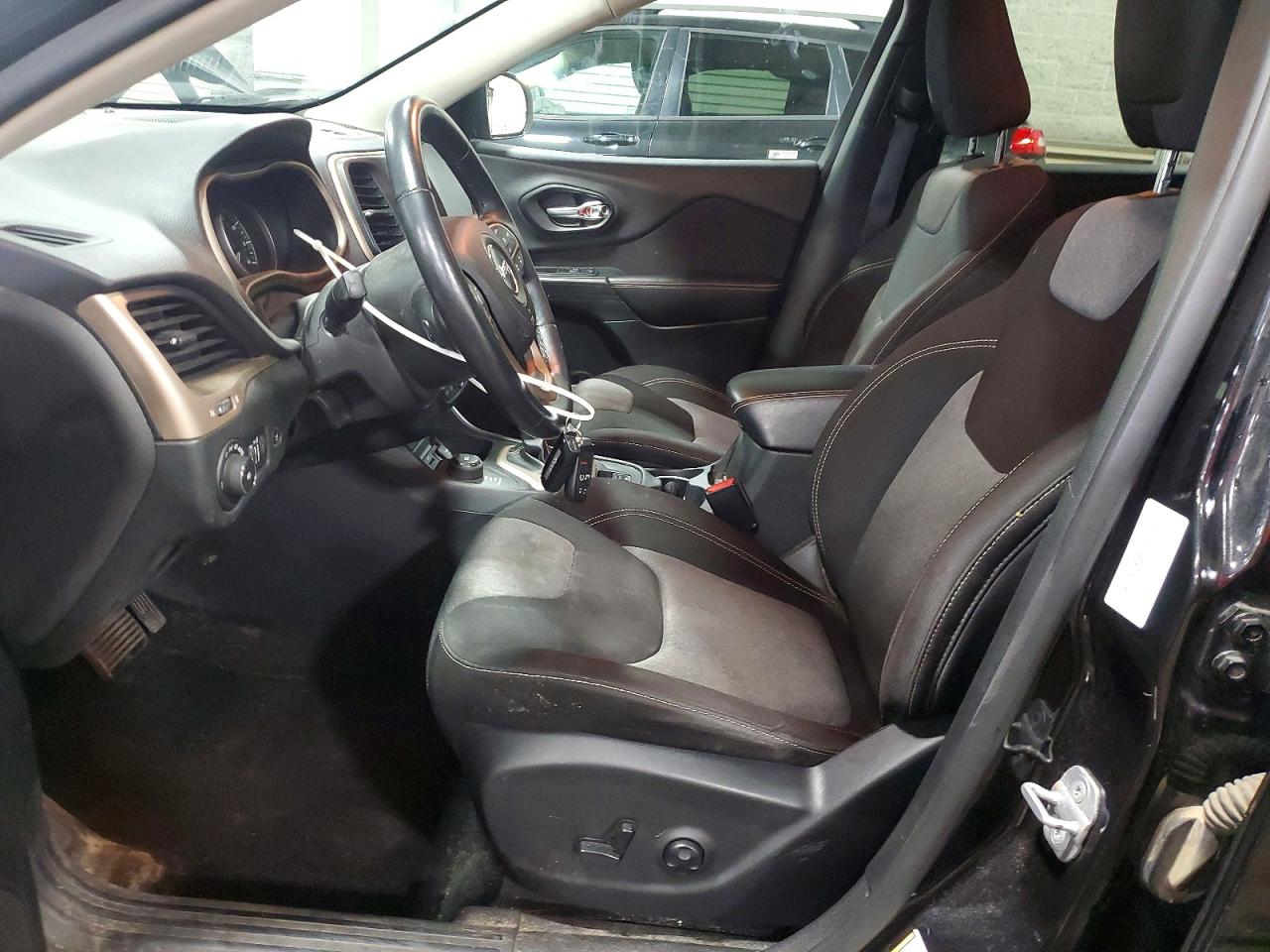 2014 Jeep Cherokee Latitude Black vin: 1C4PJMCS8EW100593