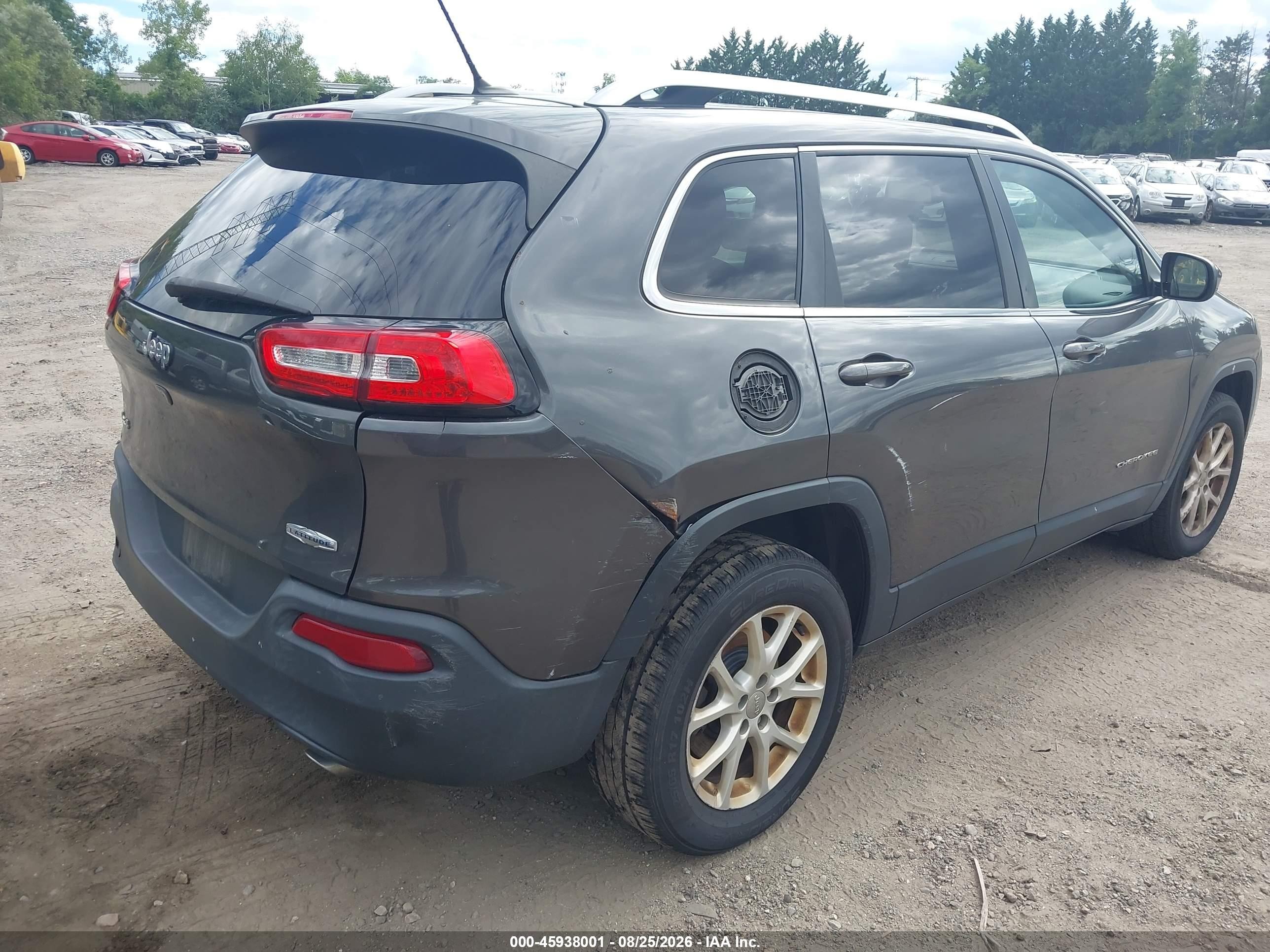 2014 Jeep Cherokee Latitude Gray vin: 1C4PJMCS8EW173804