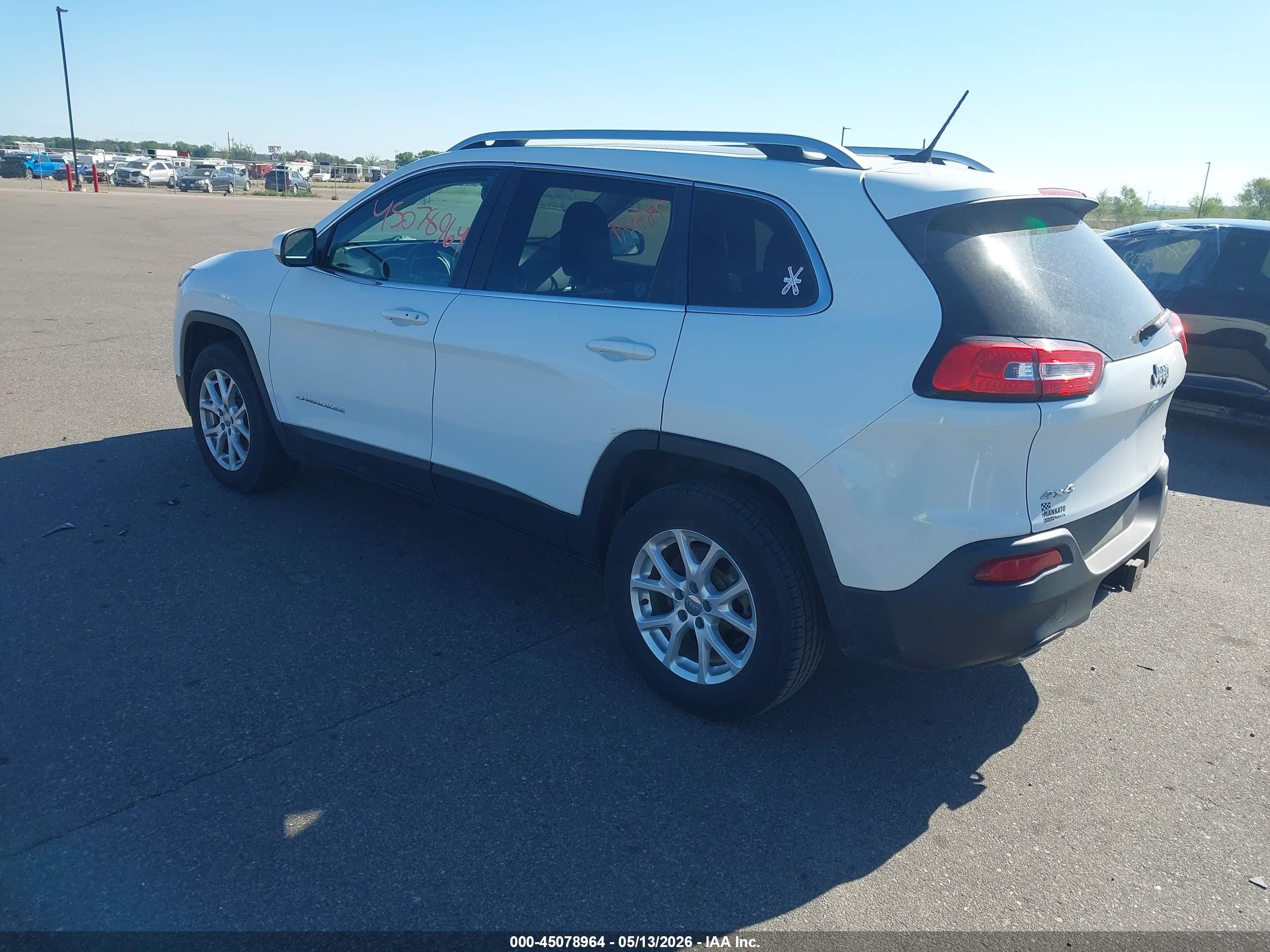 2014 Jeep Cherokee Latitude White vin: 1C4PJMCS8EW177481
