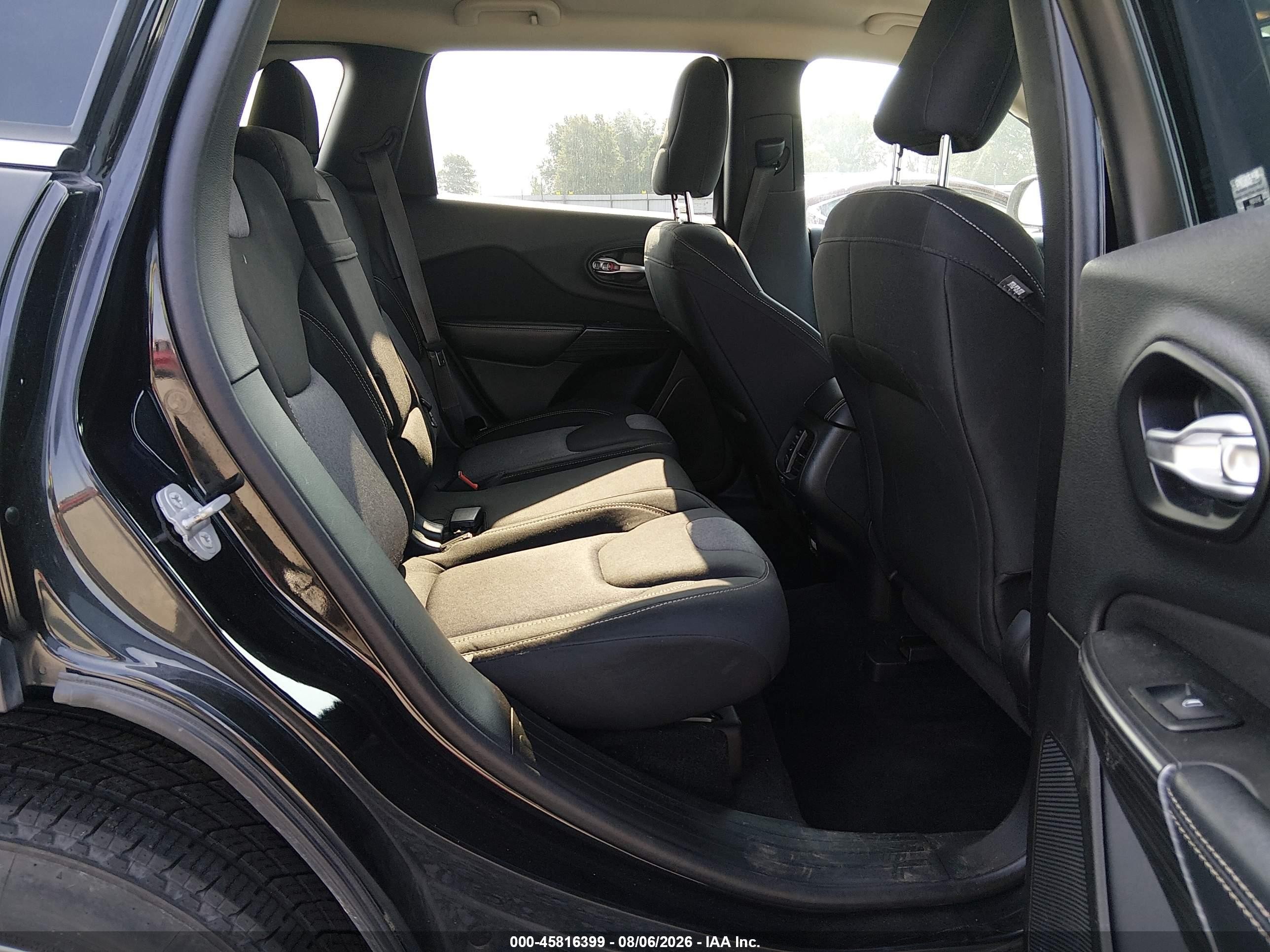 2014 Jeep Cherokee Latitude Black vin: 1C4PJMCS8EW232298