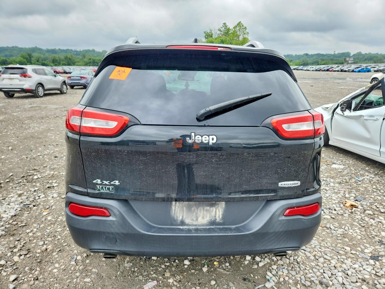 2014 Jeep Cherokee Latitude Черный vin: 1C4PJMCS8EW232494