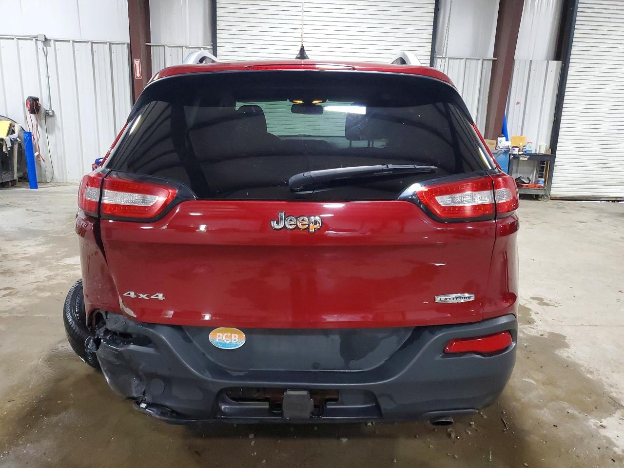 2014 Jeep Cherokee Latitude Maroon vin: 1C4PJMCS8EW242877