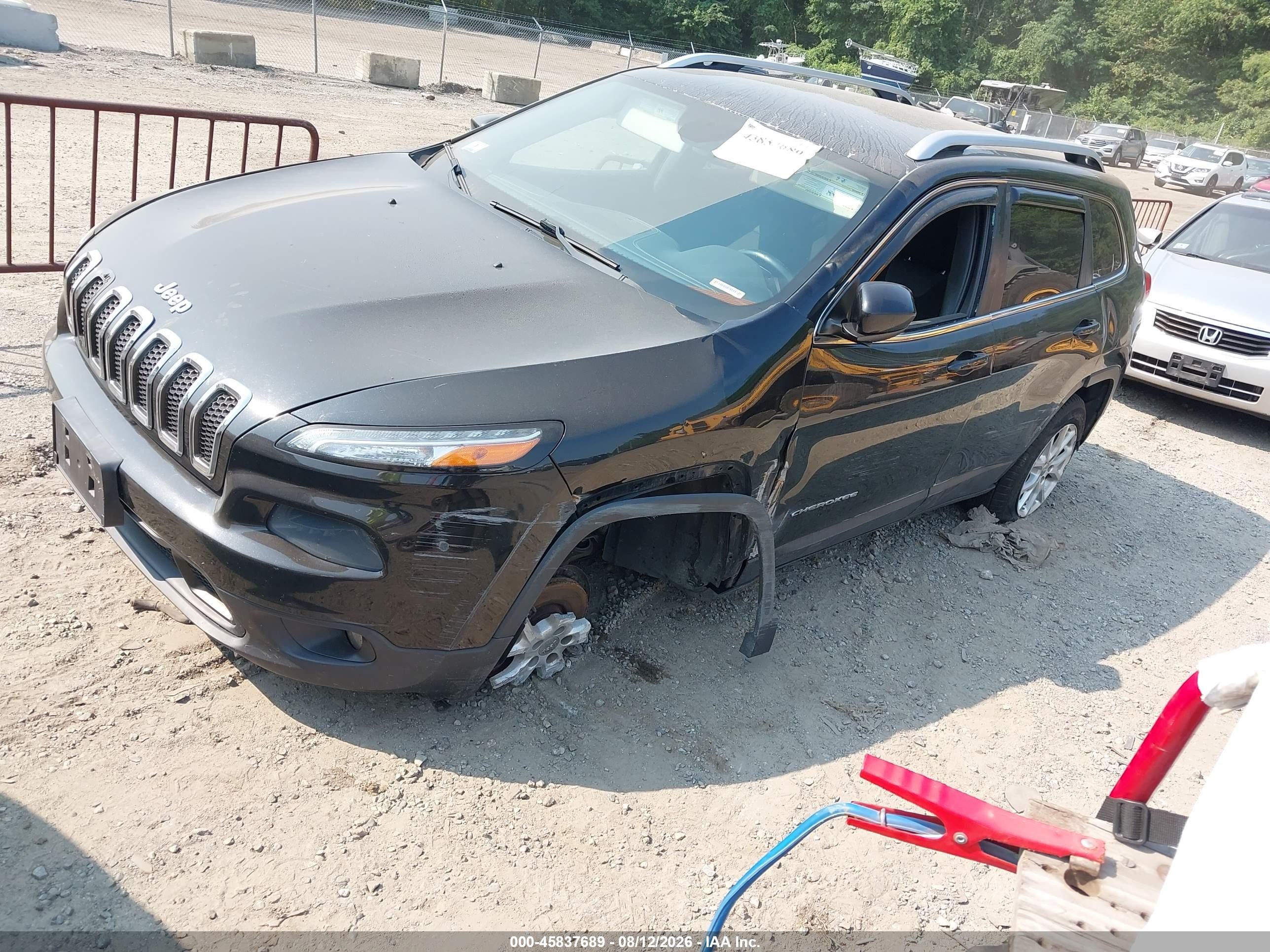 2014 Jeep Cherokee Latitude Black vin: 1C4PJMCS8EW268413