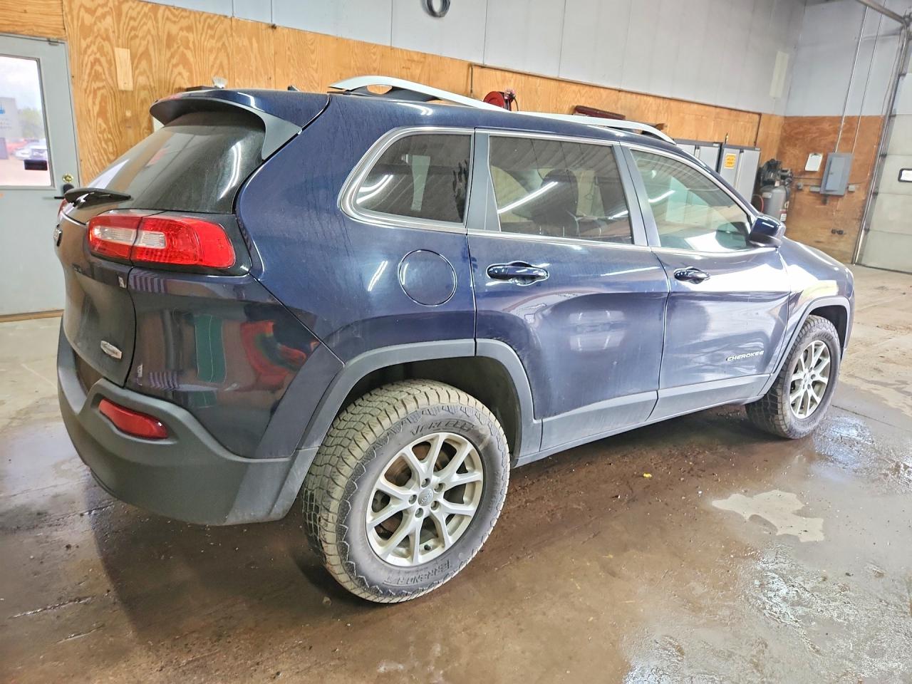 2014 Jeep Cherokee Latitude Blue vin: 1C4PJMCS8EW281663