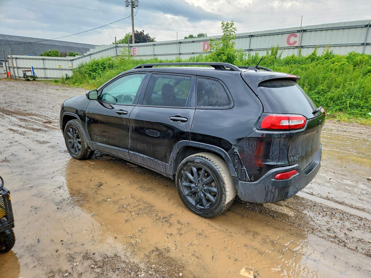 2014 Jeep Cherokee Latitude Black vin: 1C4PJMCS8EW291173