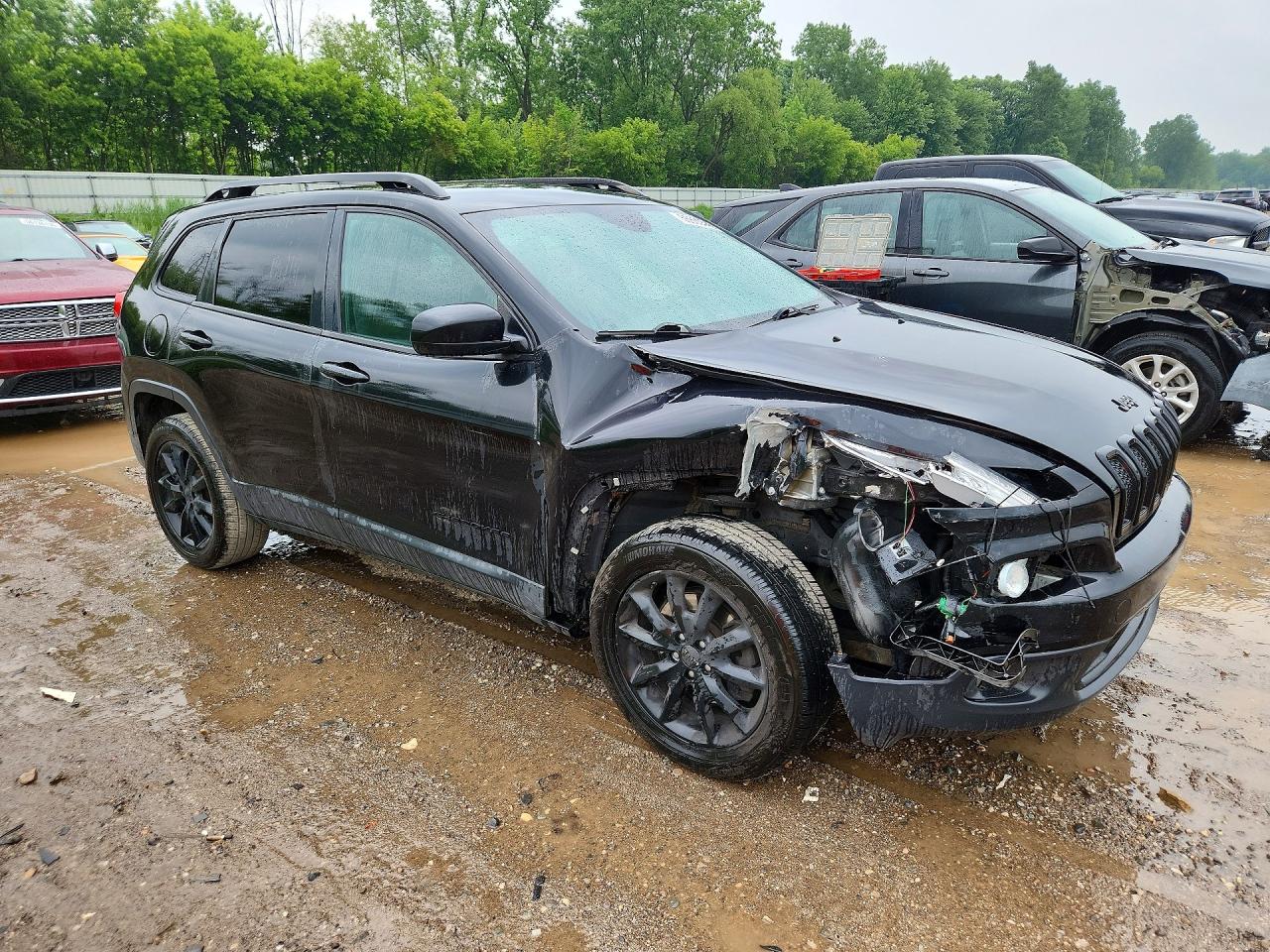 2014 Jeep Cherokee Latitude Black vin: 1C4PJMCS8EW291173
