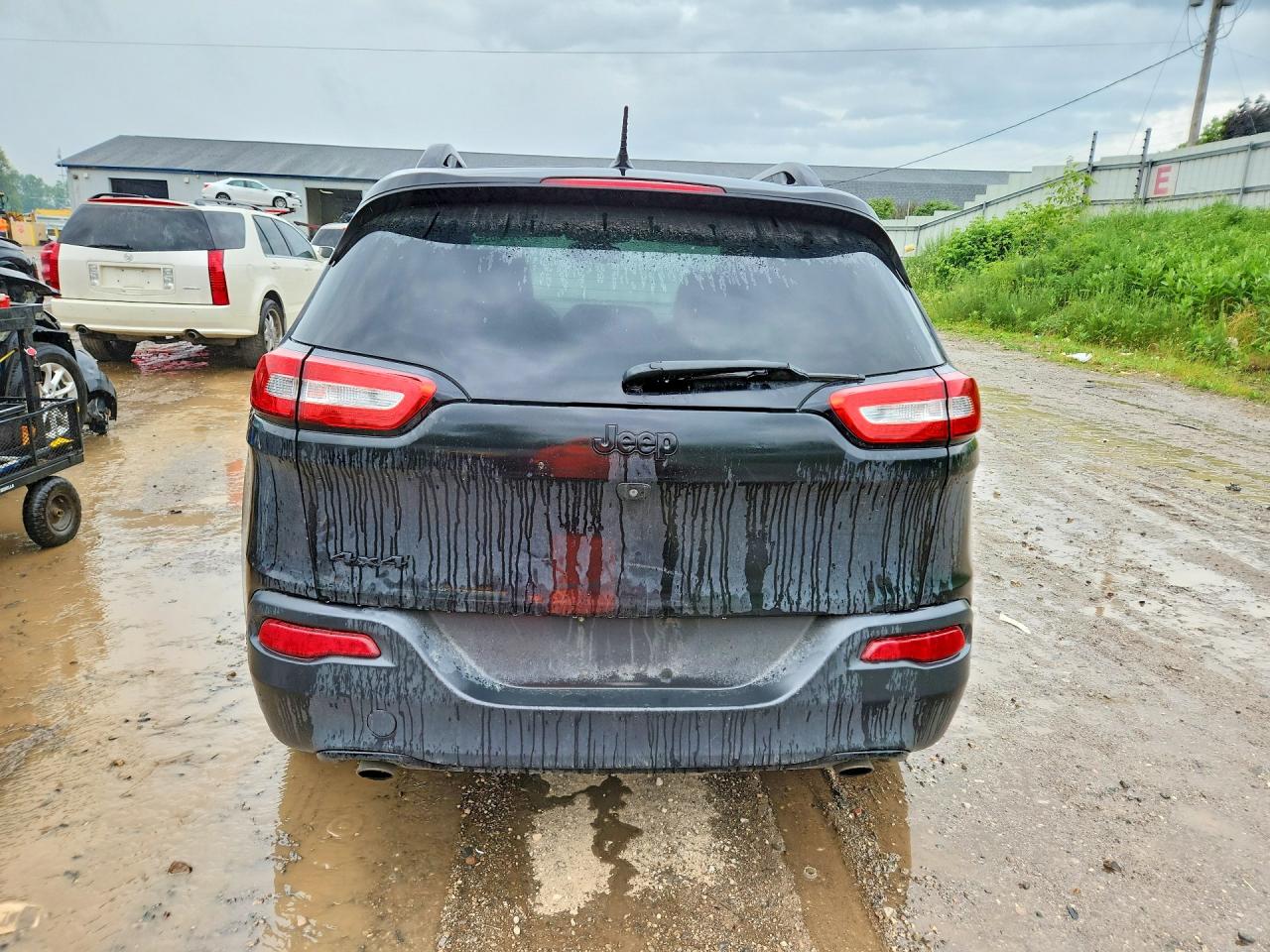2014 Jeep Cherokee Latitude Black vin: 1C4PJMCS8EW291173
