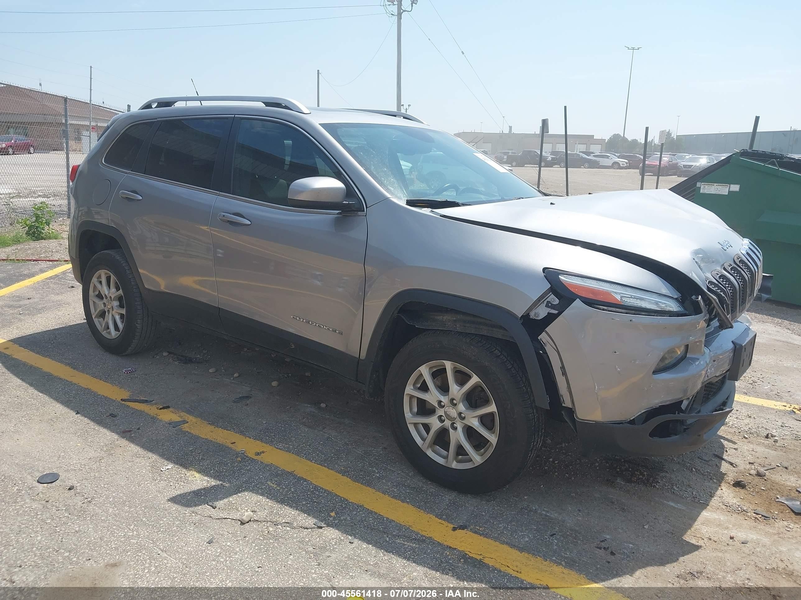 2014 Jeep Cherokee Latitude Silver vin: 1C4PJMCS8EW318291