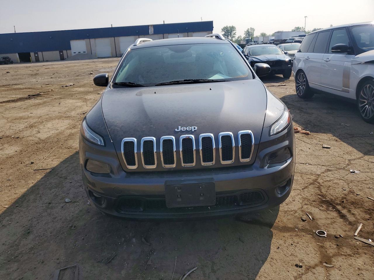 2015 Jeep Cherokee Latitude Gray vin: 1C4PJMCS8FW502700