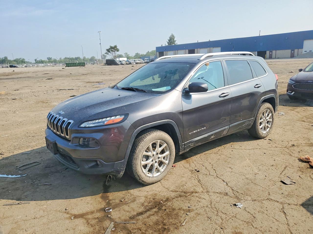 2015 Jeep Cherokee Latitude Gray vin: 1C4PJMCS8FW502700